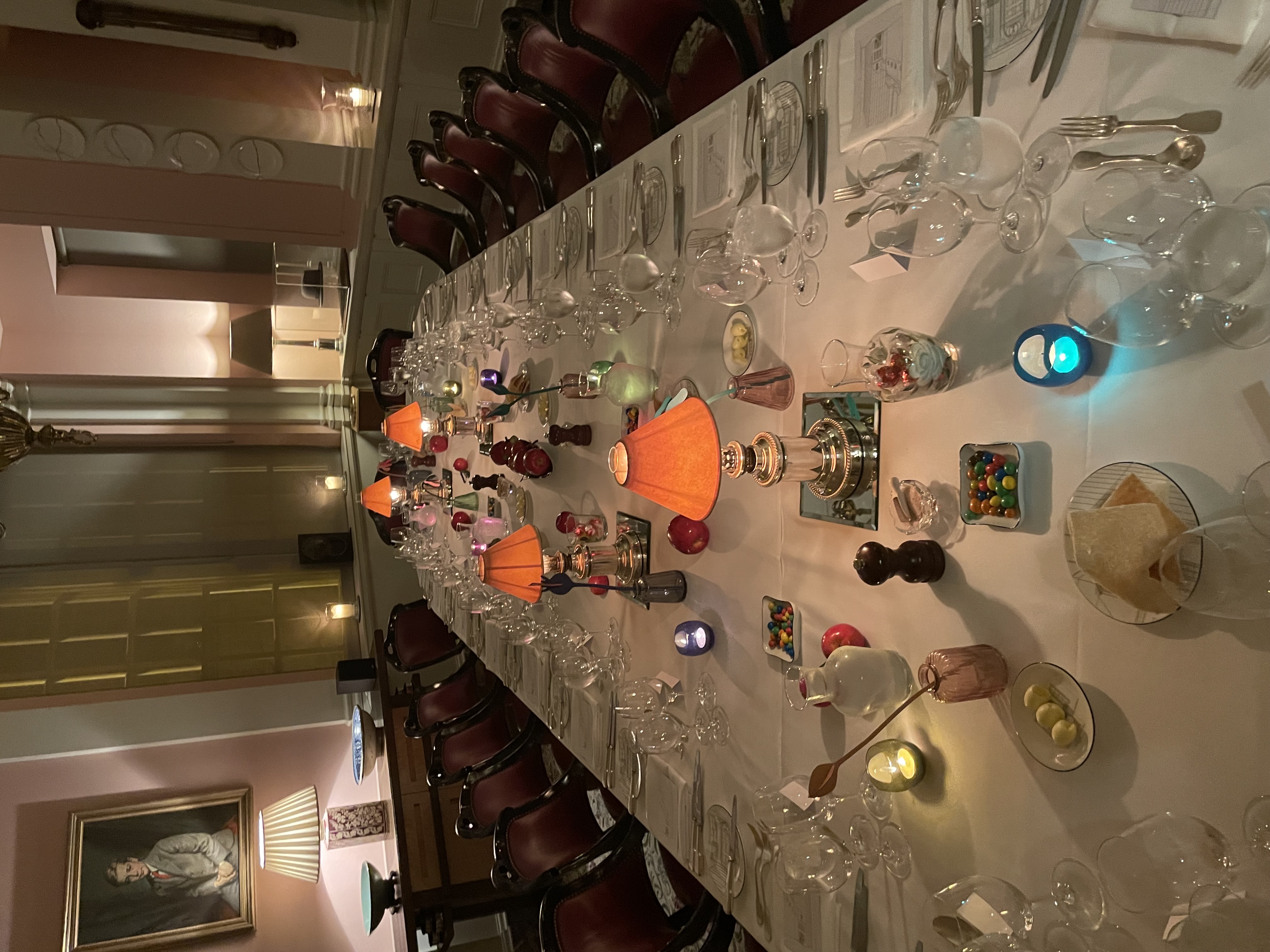 Main Dining Room - yyuqlv31led.jpg