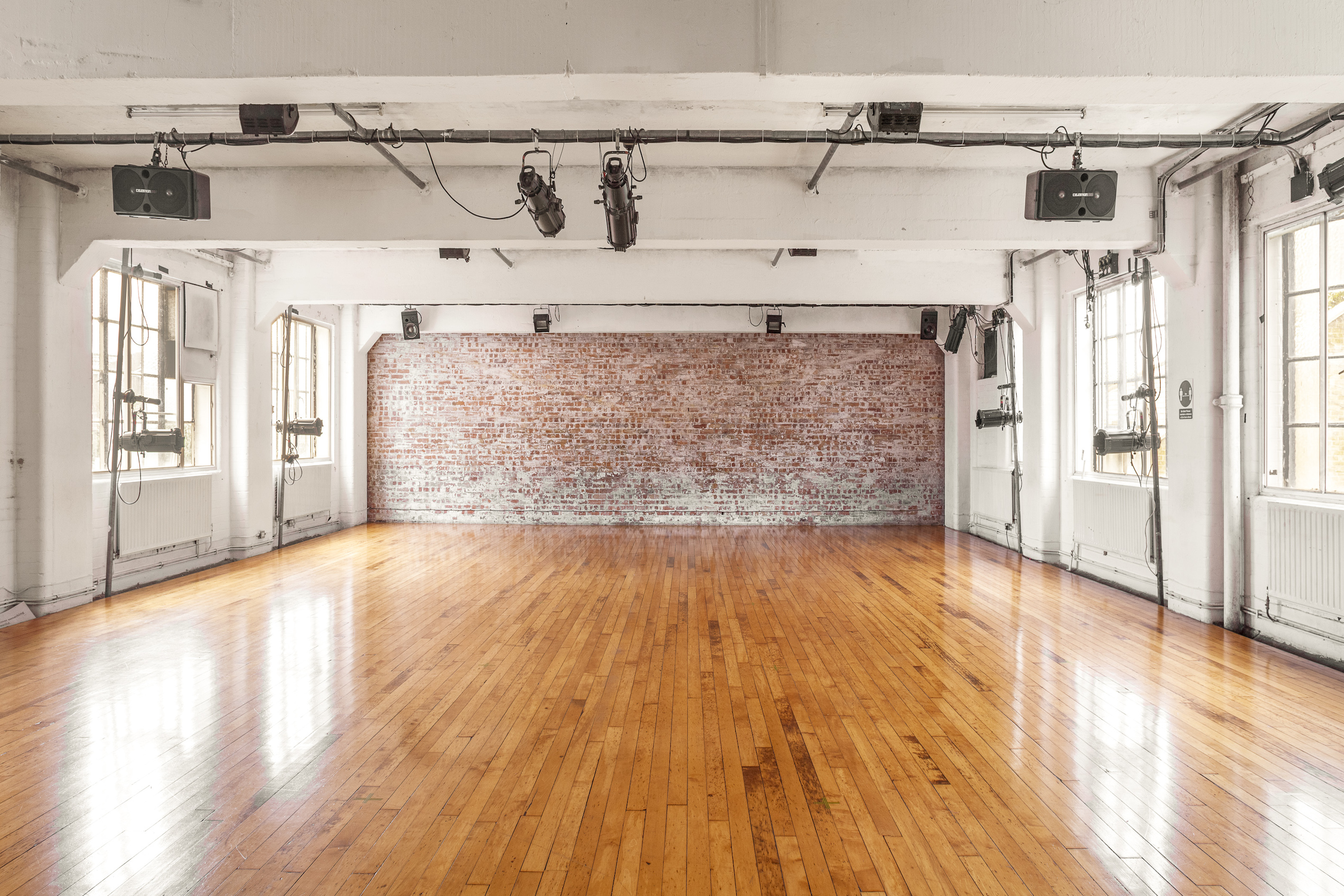 Performance Studio - rpdyhjndpgz.jpg