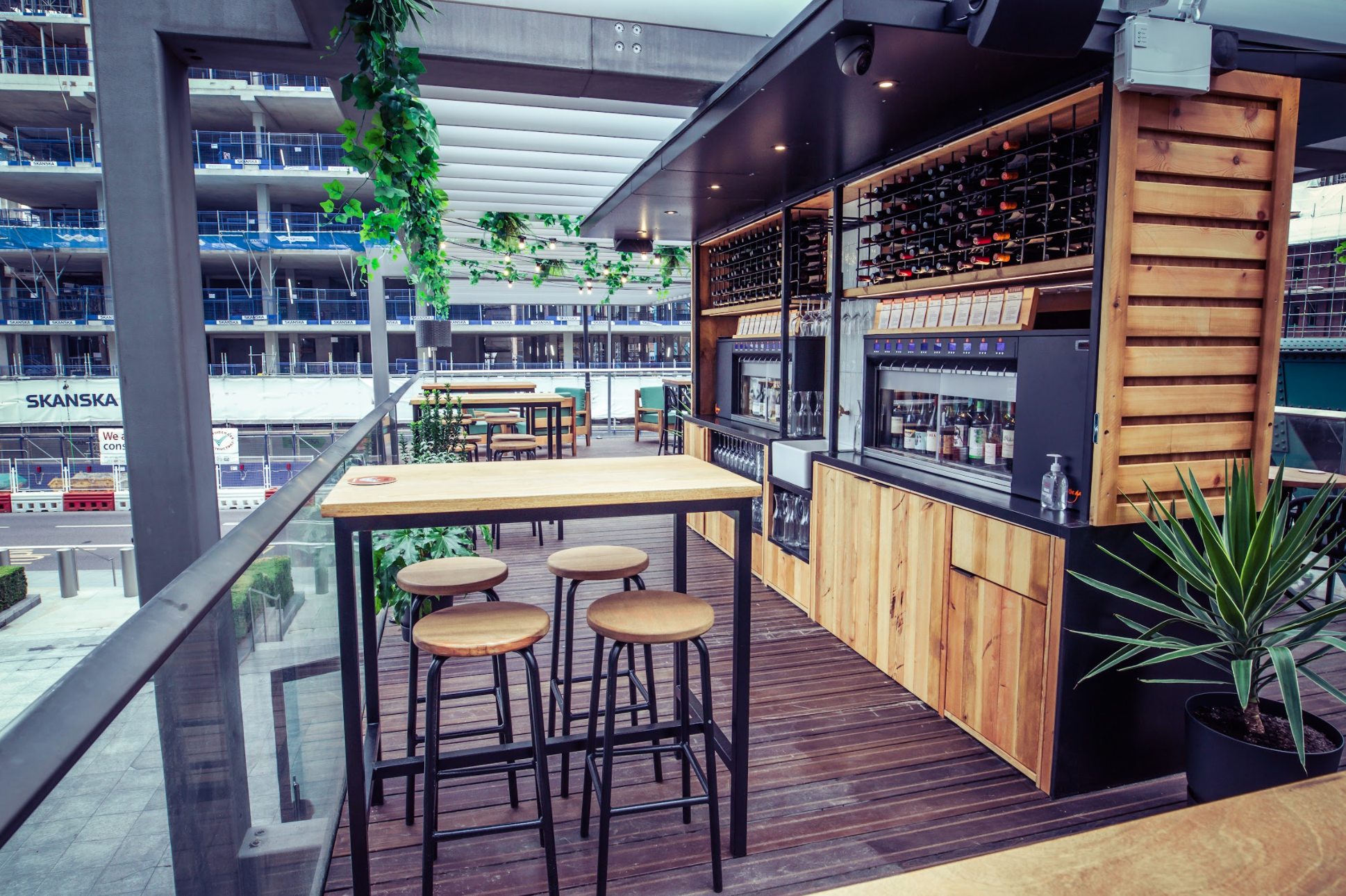 Stylish Roof Terrace bar in Vagabond Shoreditch, ideal for events and gatherings.
