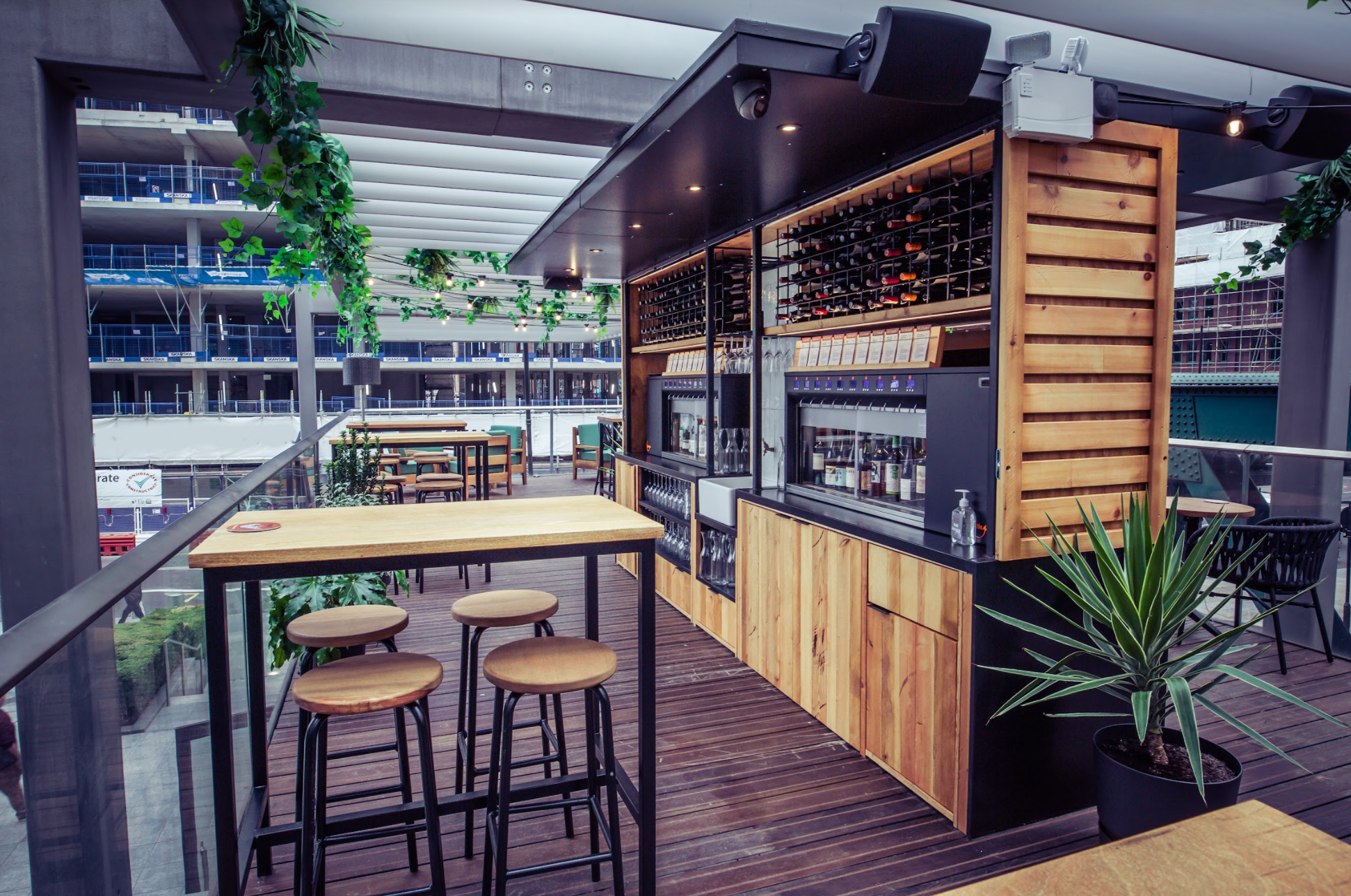 Stylish Roof Terrace bar in Vagabond Shoreditch, perfect for networking events and receptions.