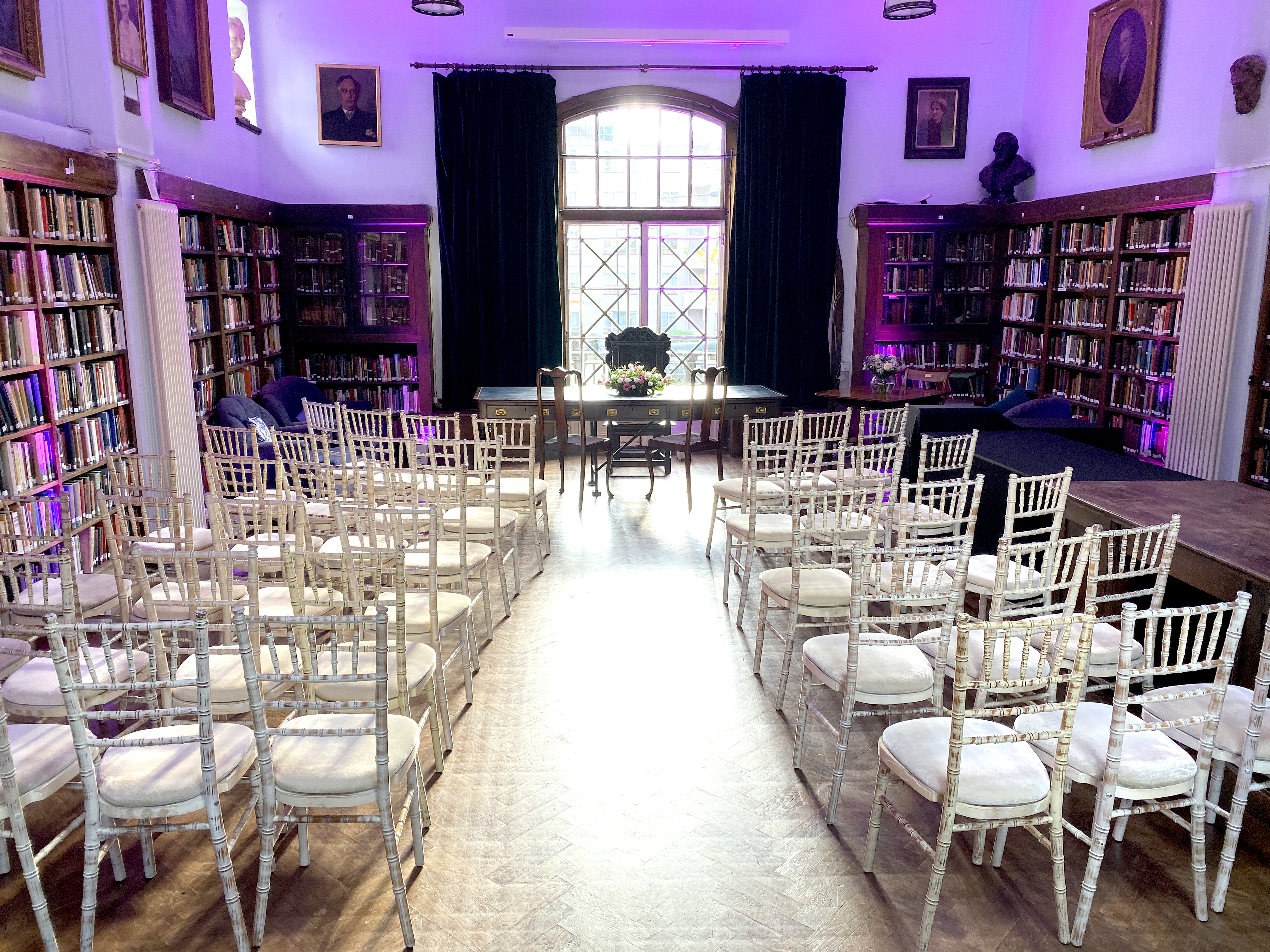 Library - fnul2q0xn3c.jpg