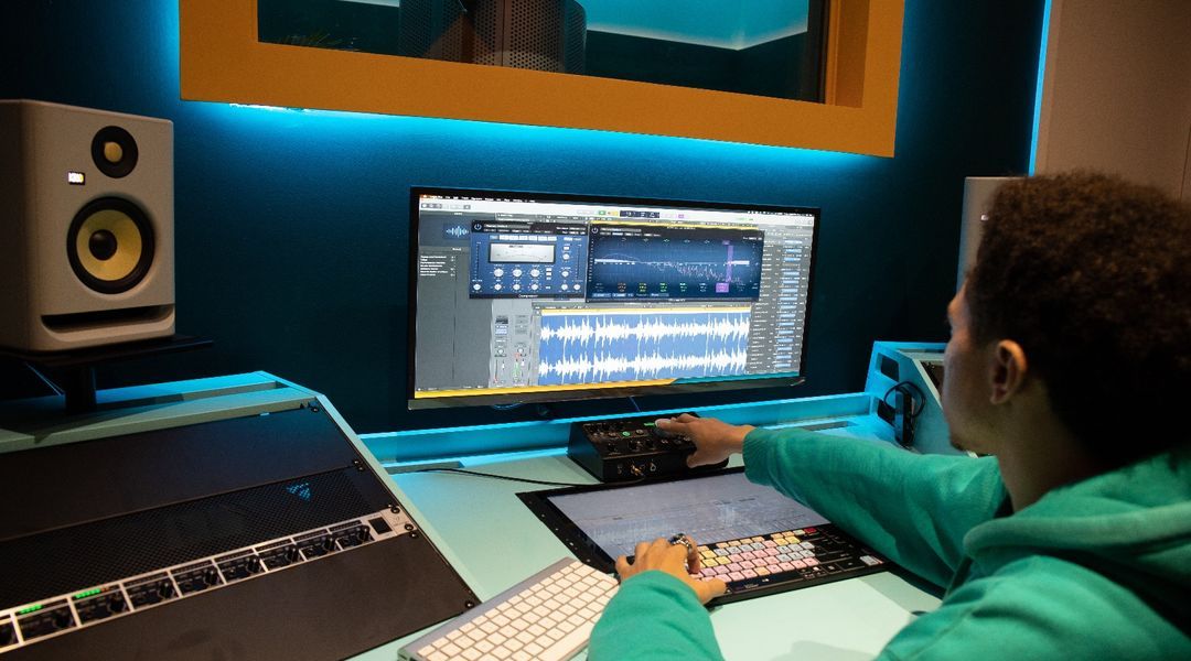 Music Studio - n4yblznk4kc.jpeg