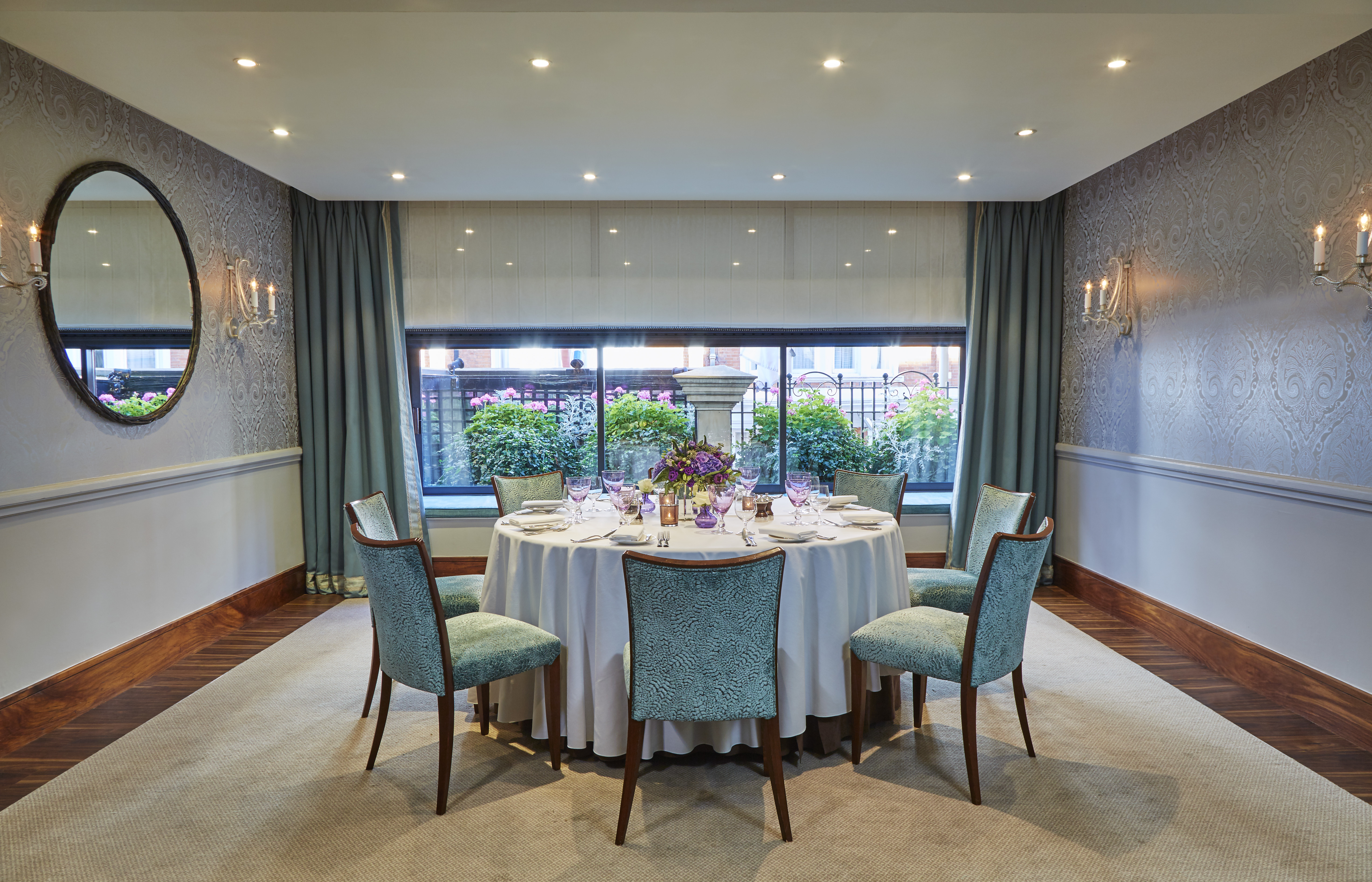 The Eaton suite - ktv1qkibqws.jpg