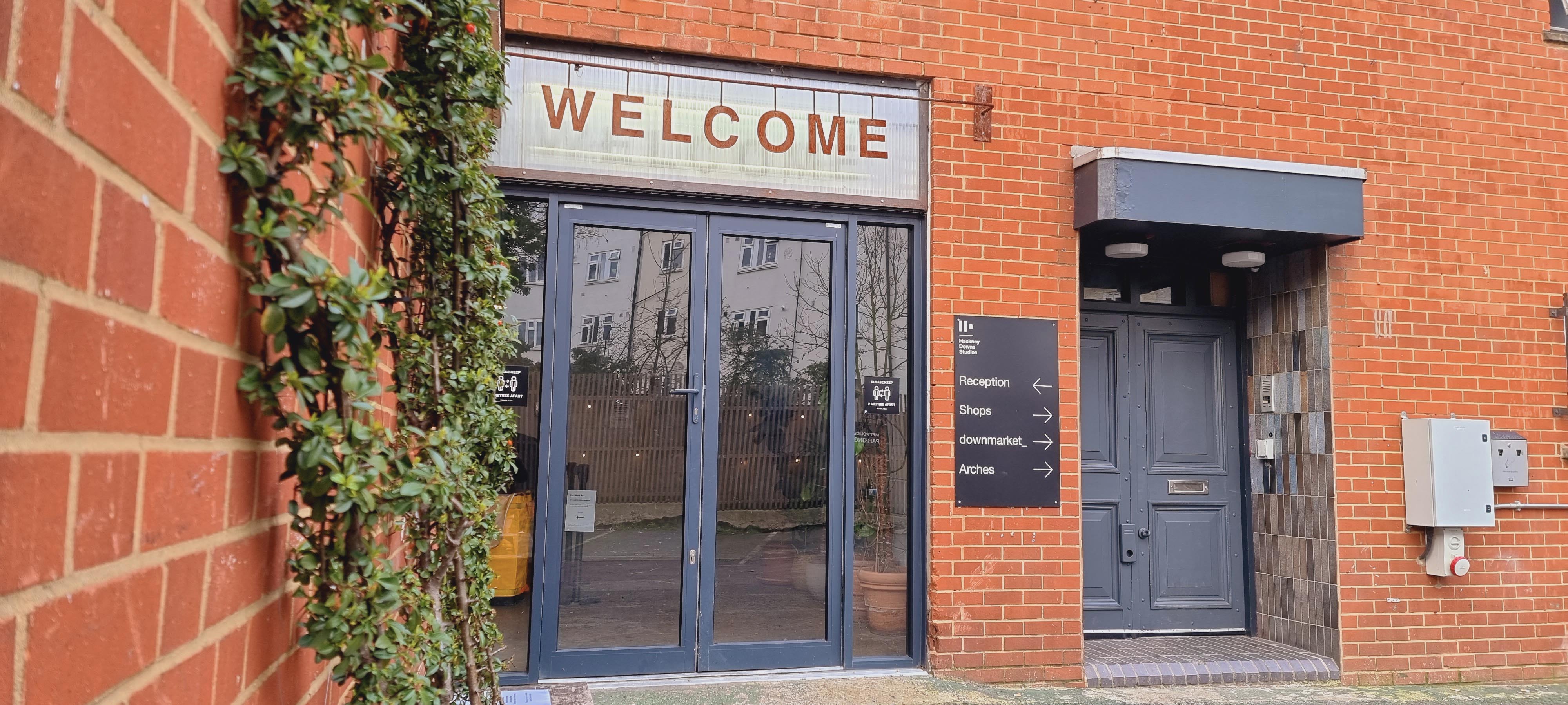 Daylight / Blackout Infinity Cove Photography/Video/Events Studio - Space 2 OF 3 - yba5irrnpeu.jpg