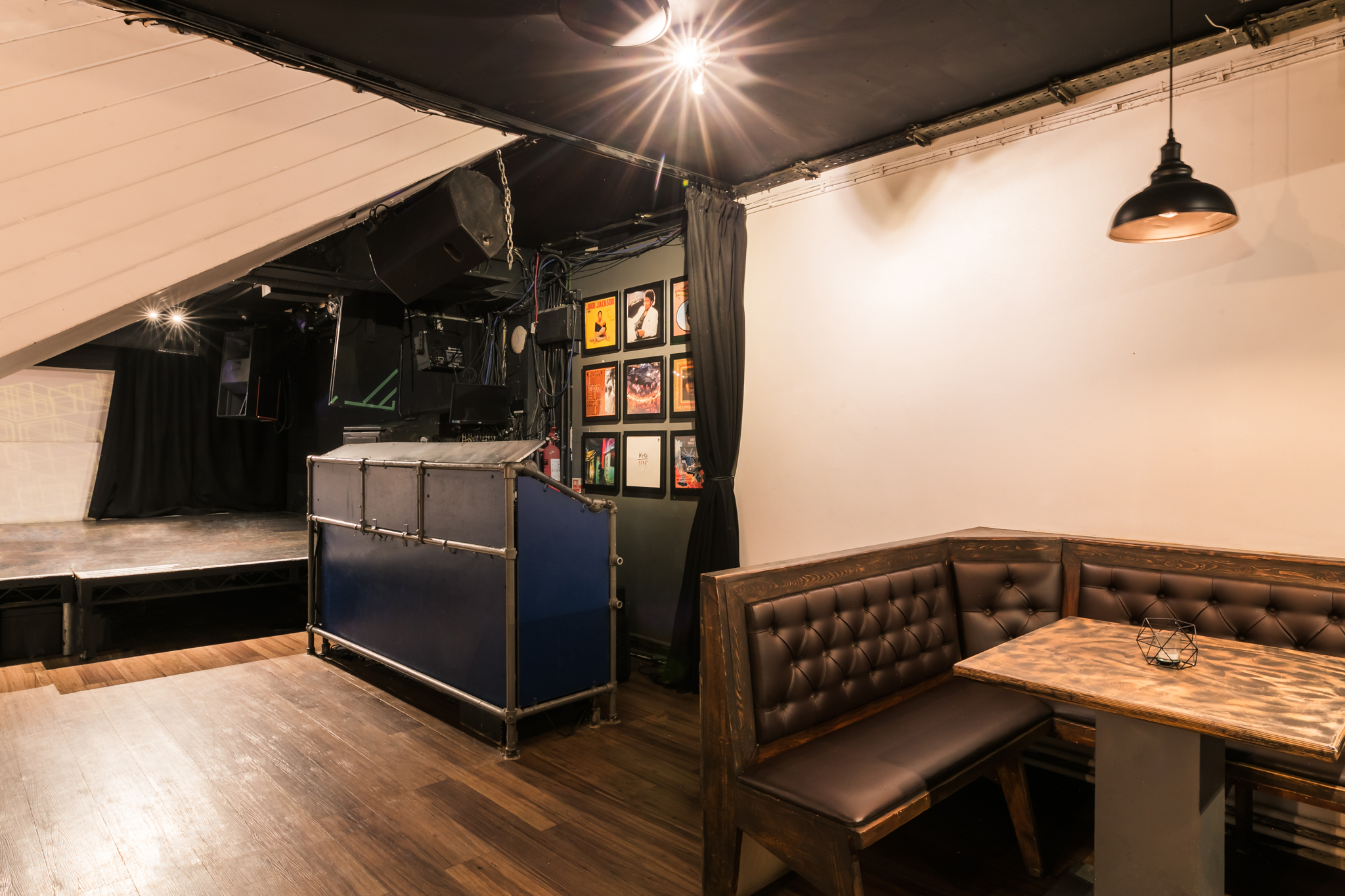 Whole Venue - ekwatm5zihf.jpg