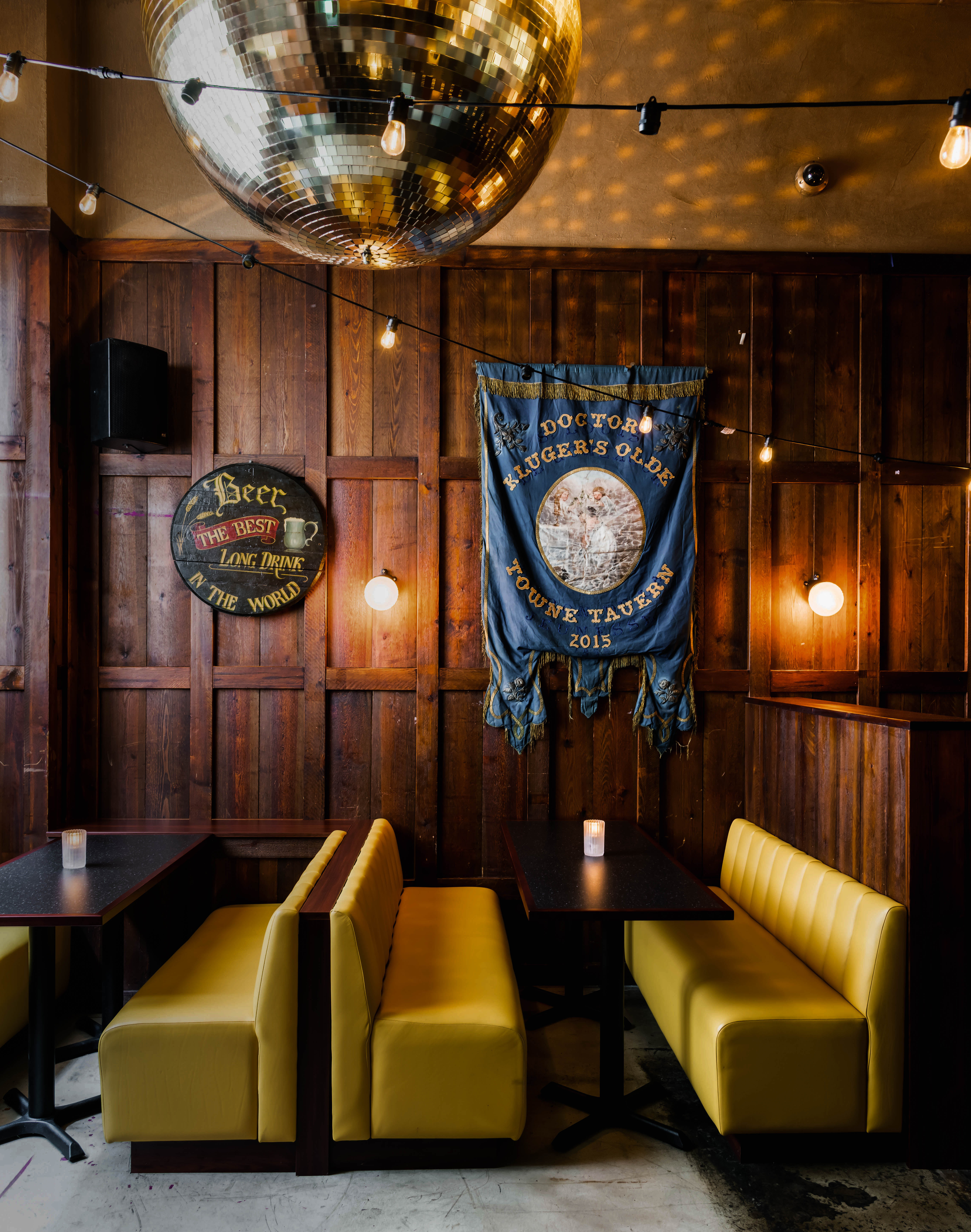 Cozy Breakfast Pub with warm wood decor, ideal for networking events and team-building.