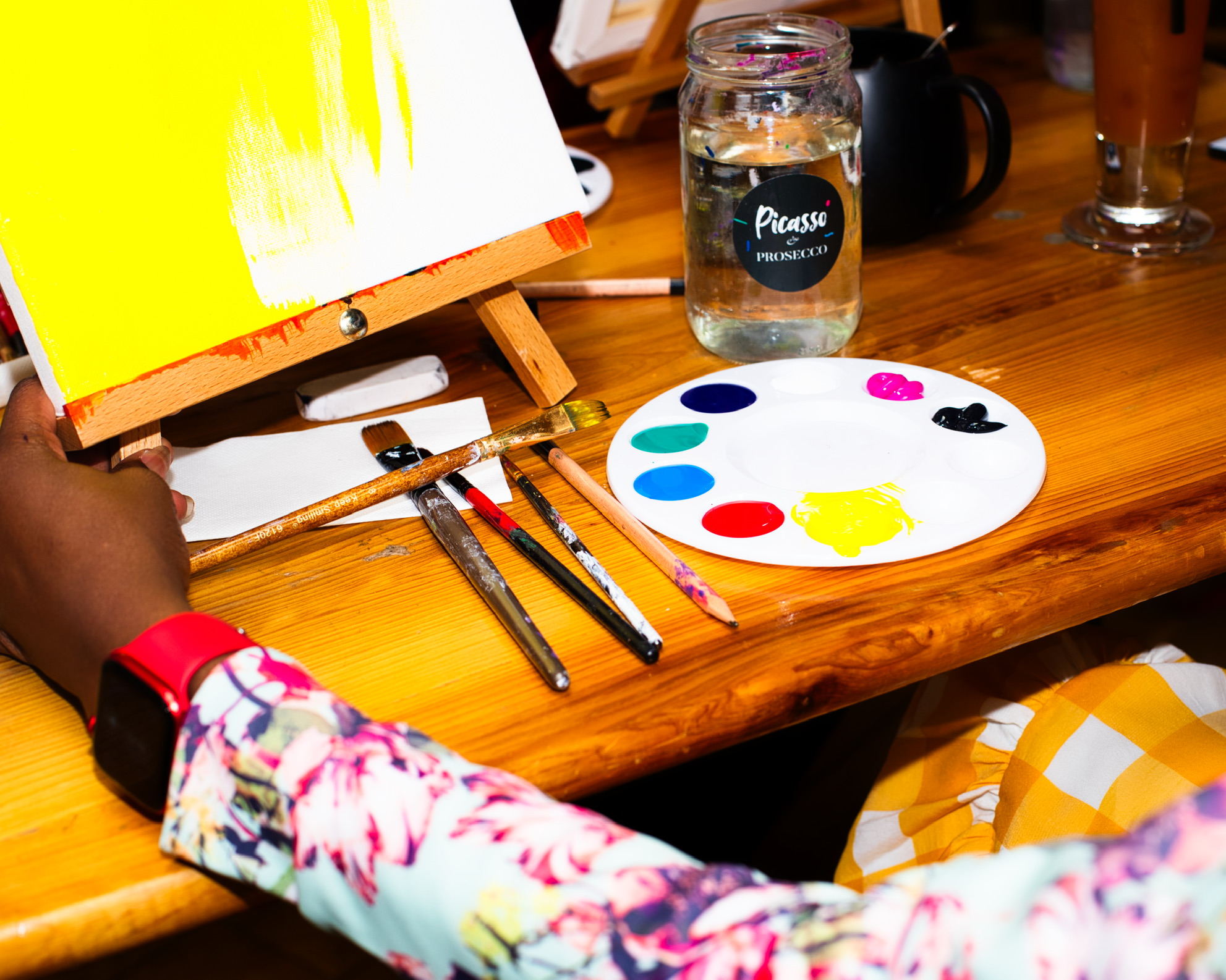 Vibrant art workshop setup at Masa Studios for creative team-building events.