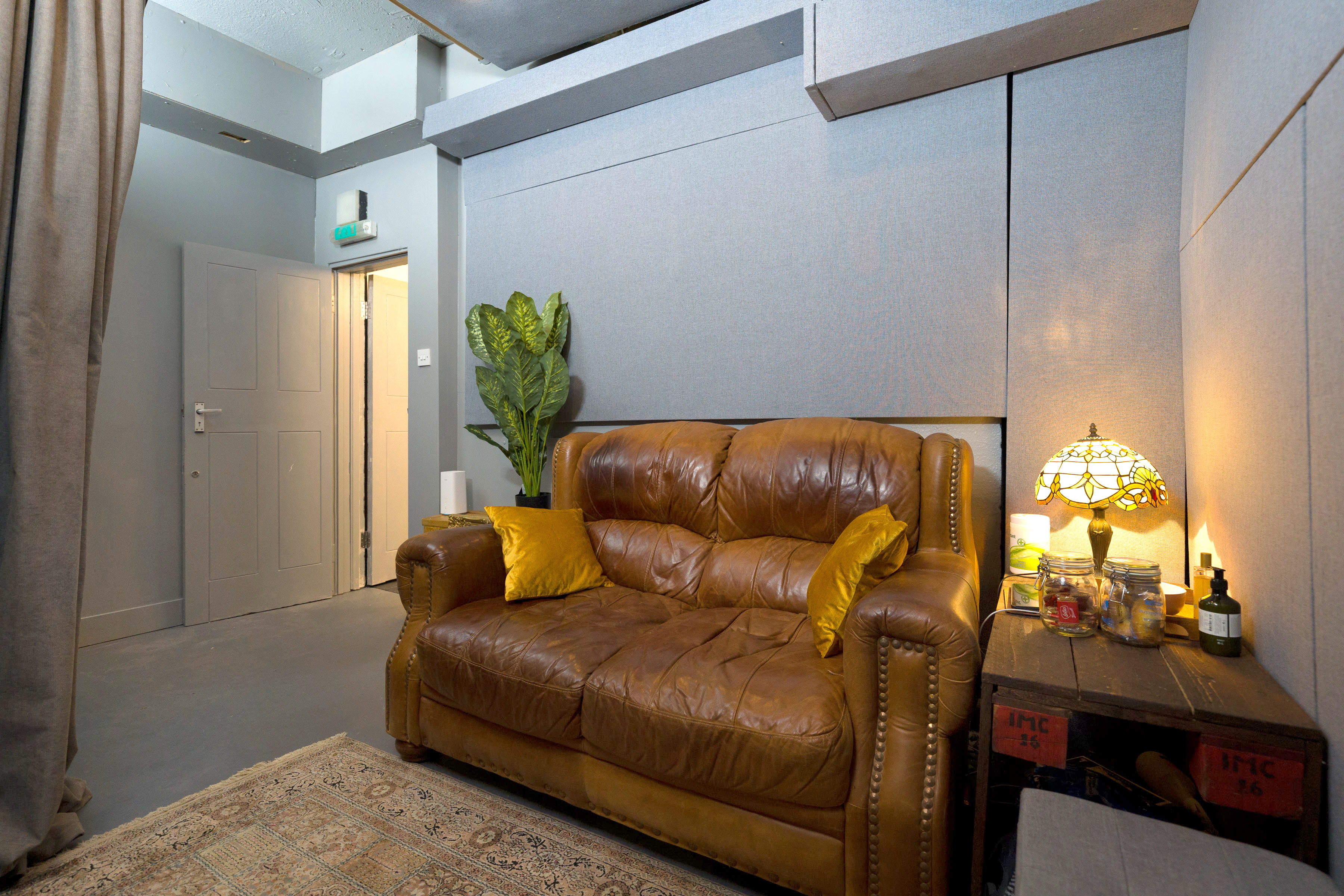 Recording Studio - wrxtxkdj22l.jpeg