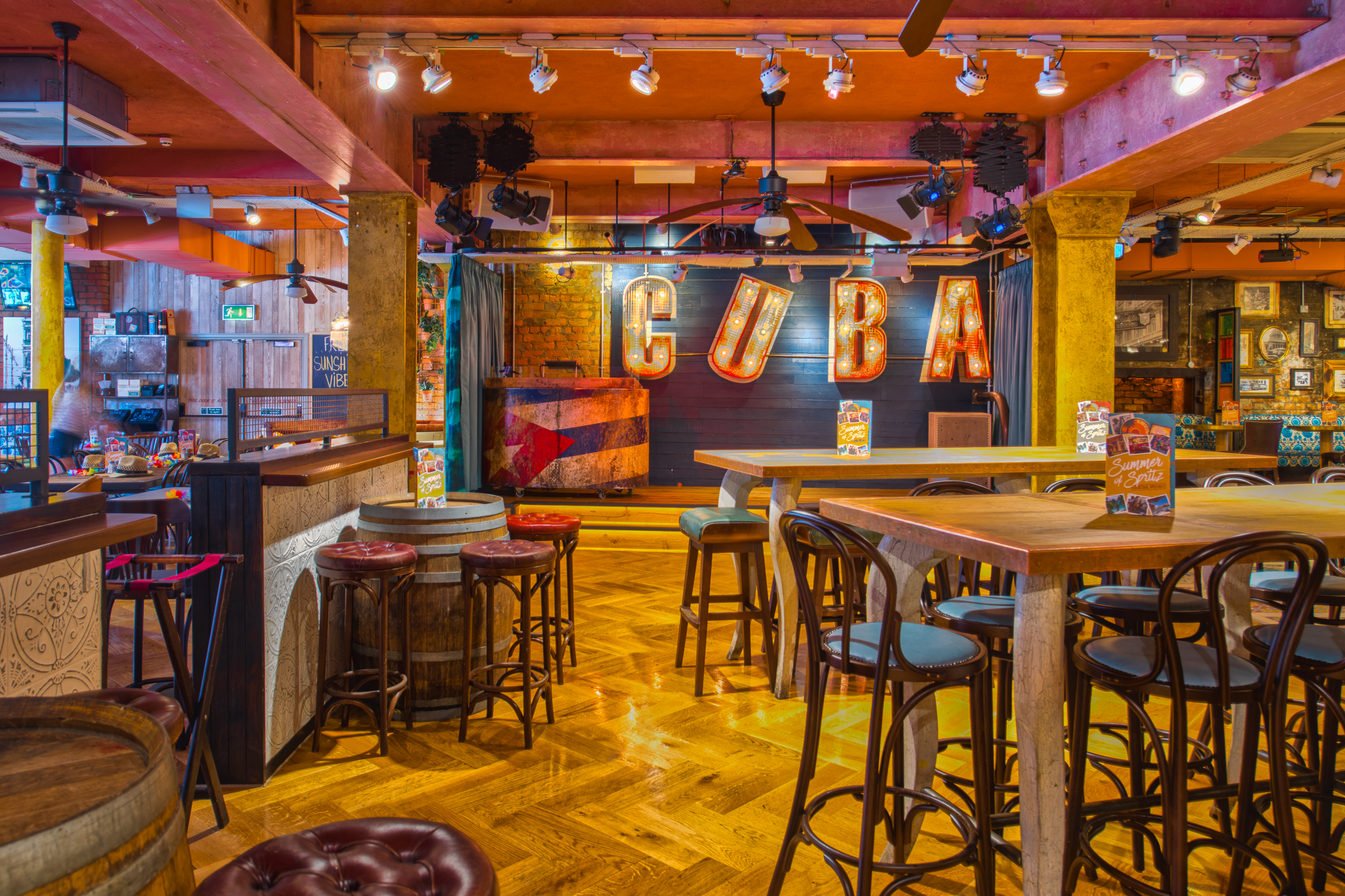 Whole Venue - 24cjr3ngfuc.jpg