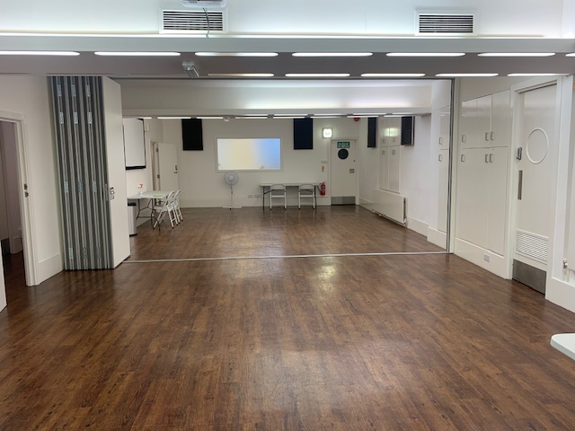 Cromer Studios: modern event space with hardwood floor for meetings and workshops.