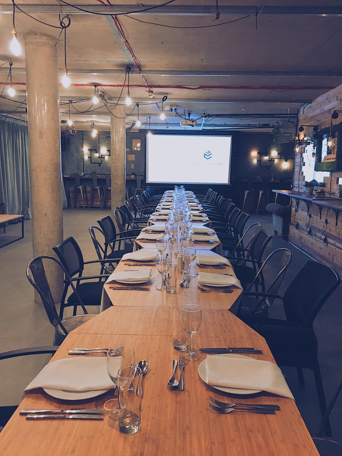 The Den - phaehmvf2ru.JPG