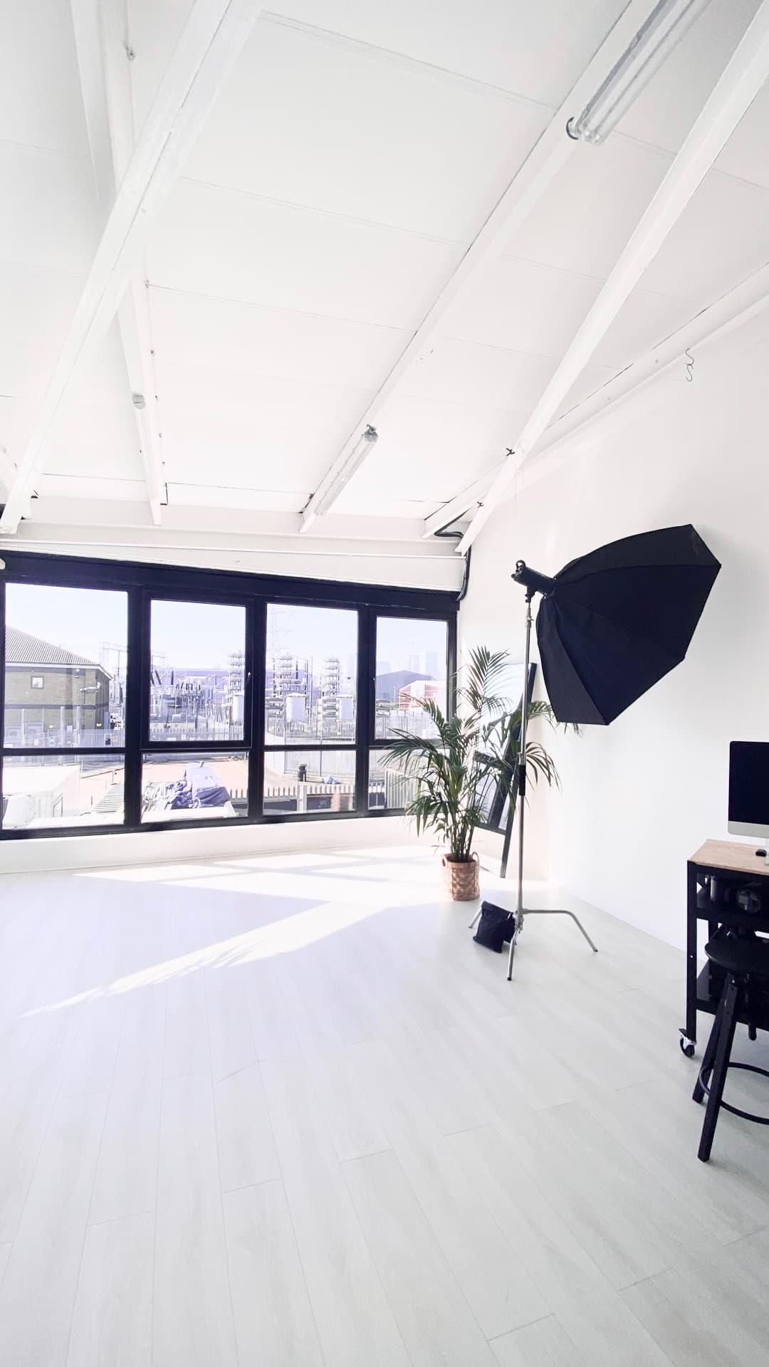 WWAGS Studio - bz32frn5mj4.jpeg
