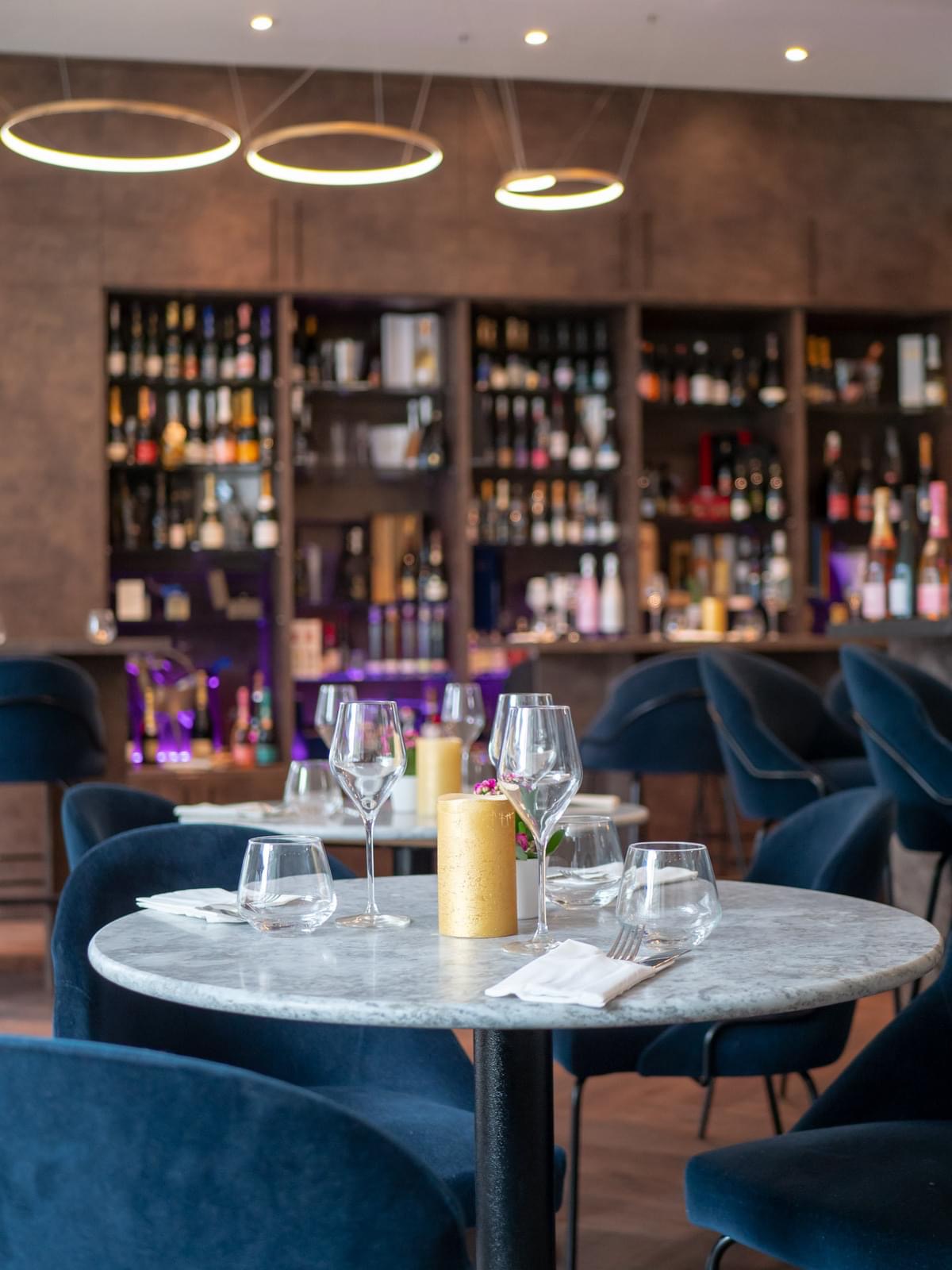 Dinning - 5ndp24doimz.JPG