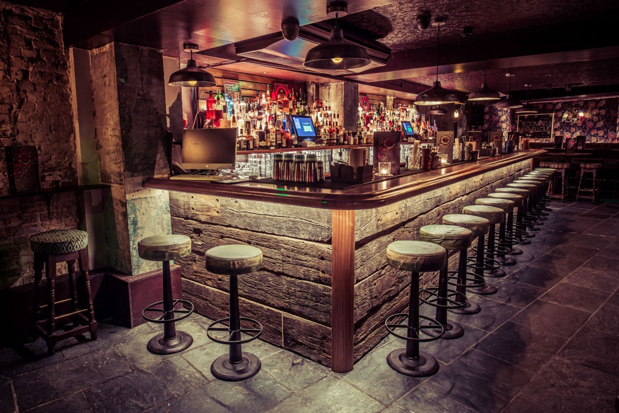 Stylish bar at The Cocktail Club Mansion House, perfect for networking events and gatherings.