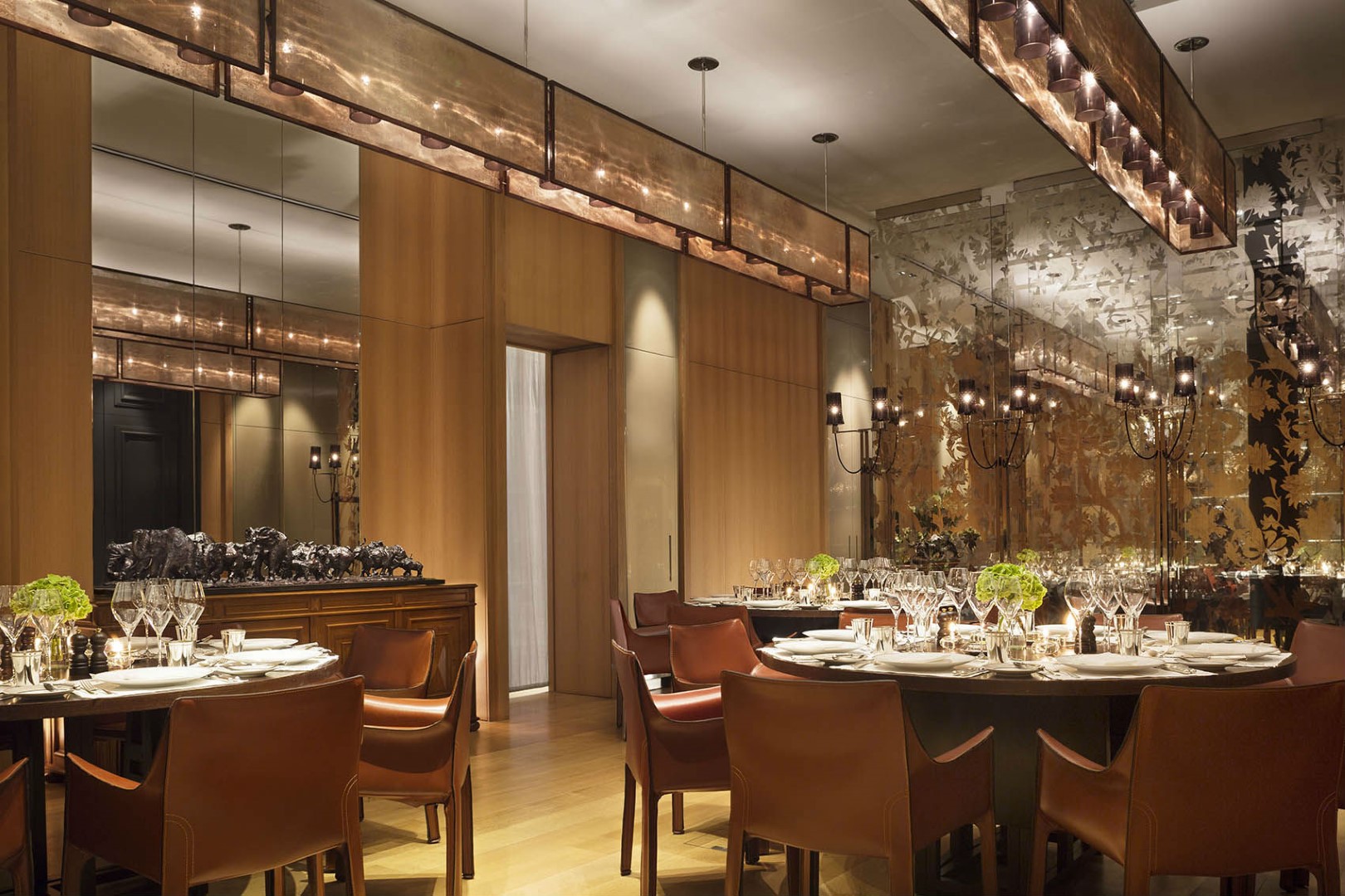 Elegant dining space in Rosewood London, ideal for corporate dinners and high-end events.