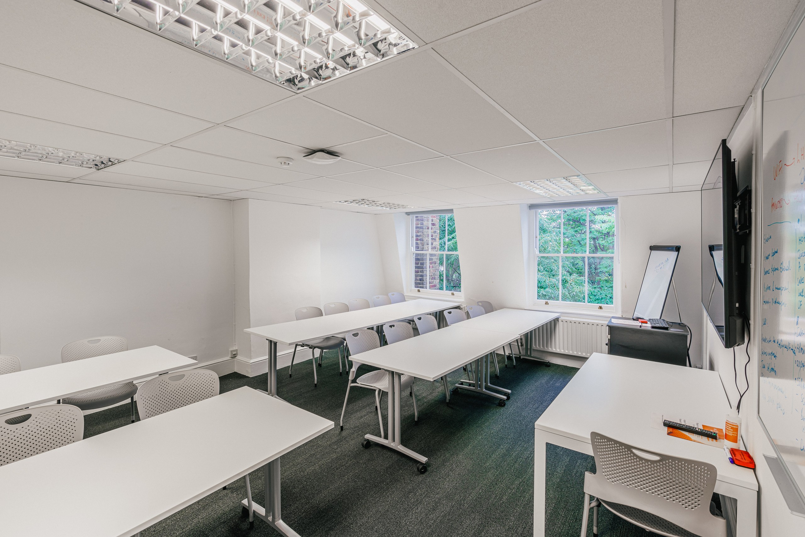 Covent Garden Room in CIEE London, modern meeting space for workshops and training.