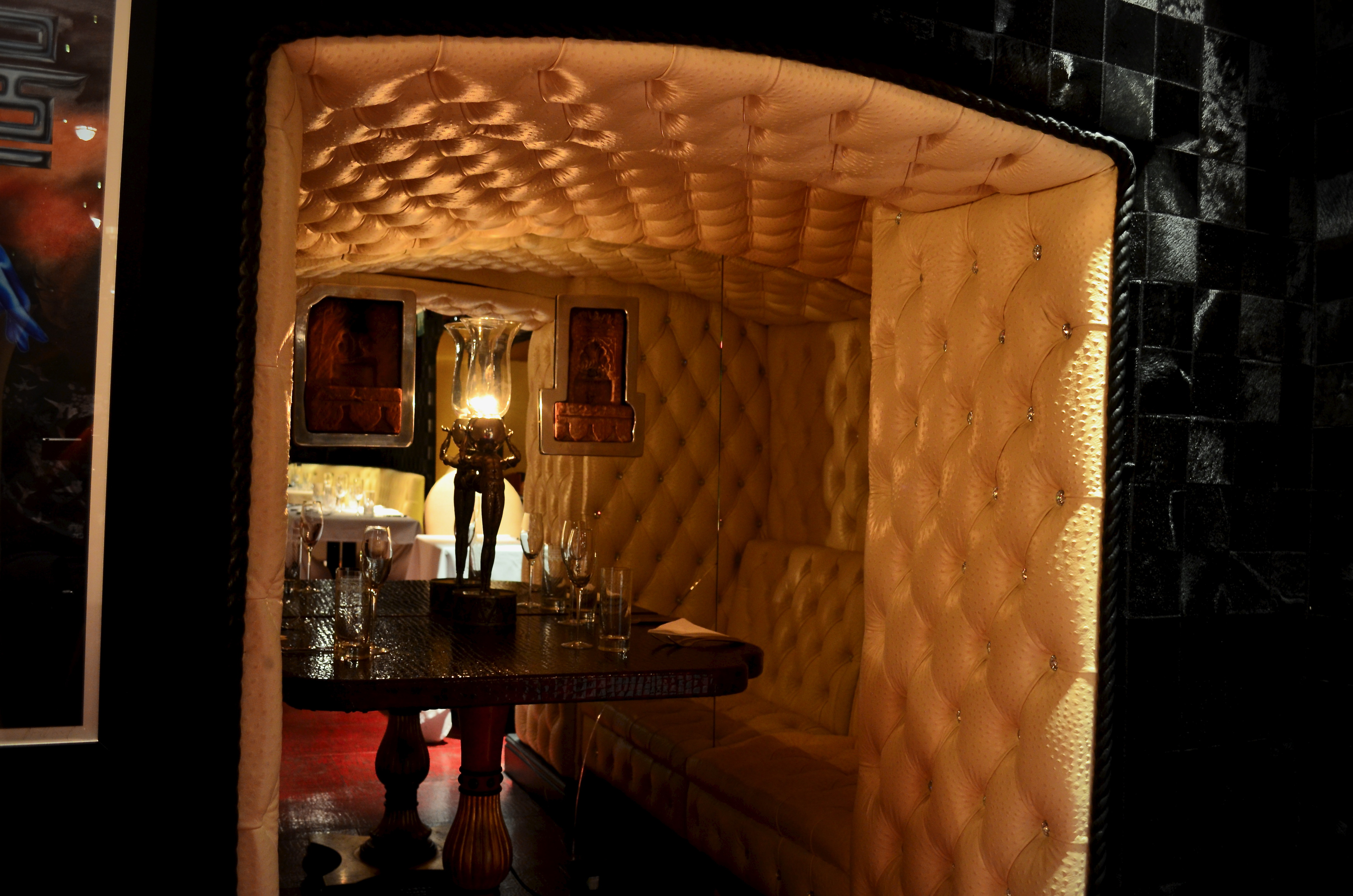 The White Room  - isvb2joz0ng.jpeg