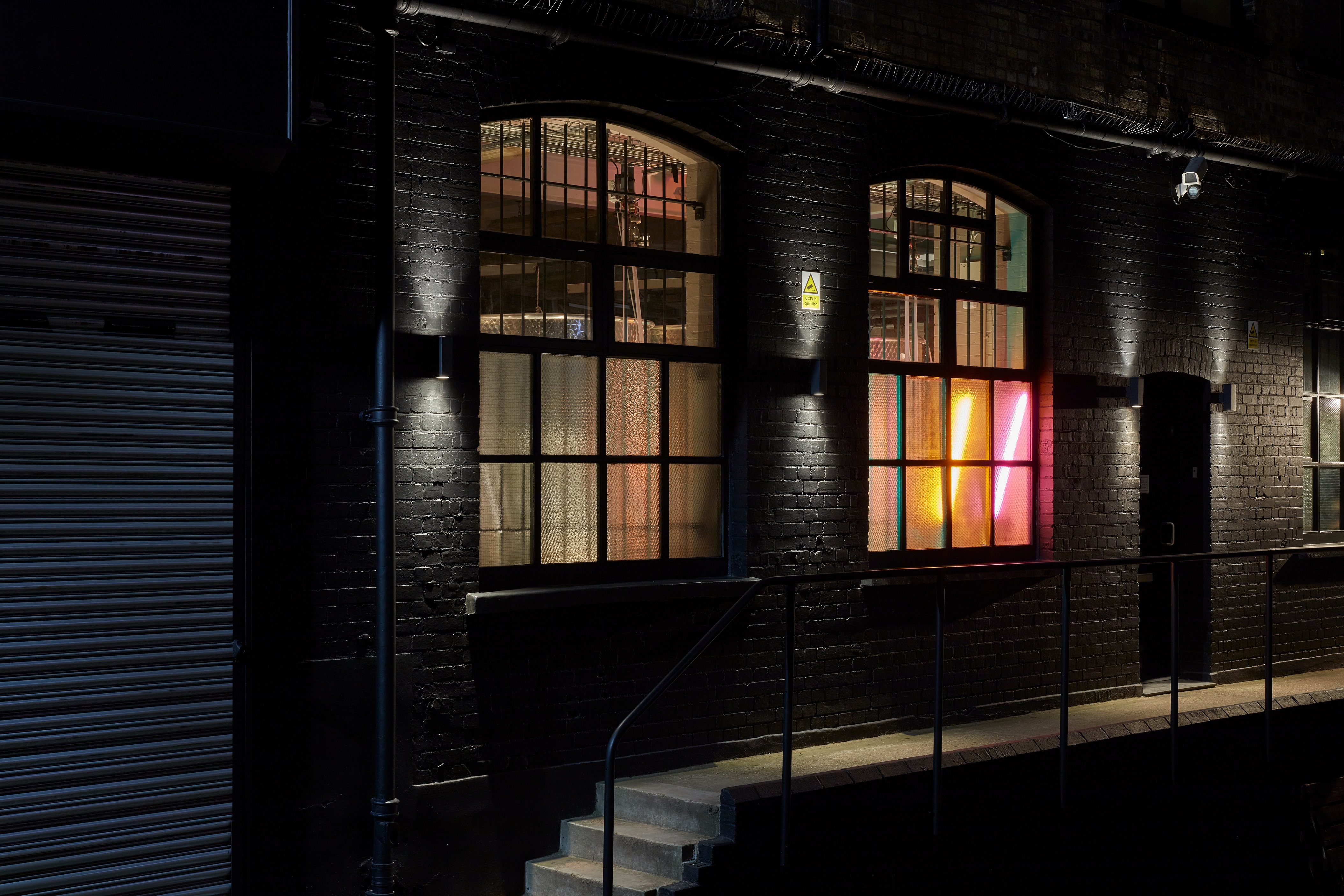 Tank Room - 5bpt3pnobnz.jpg