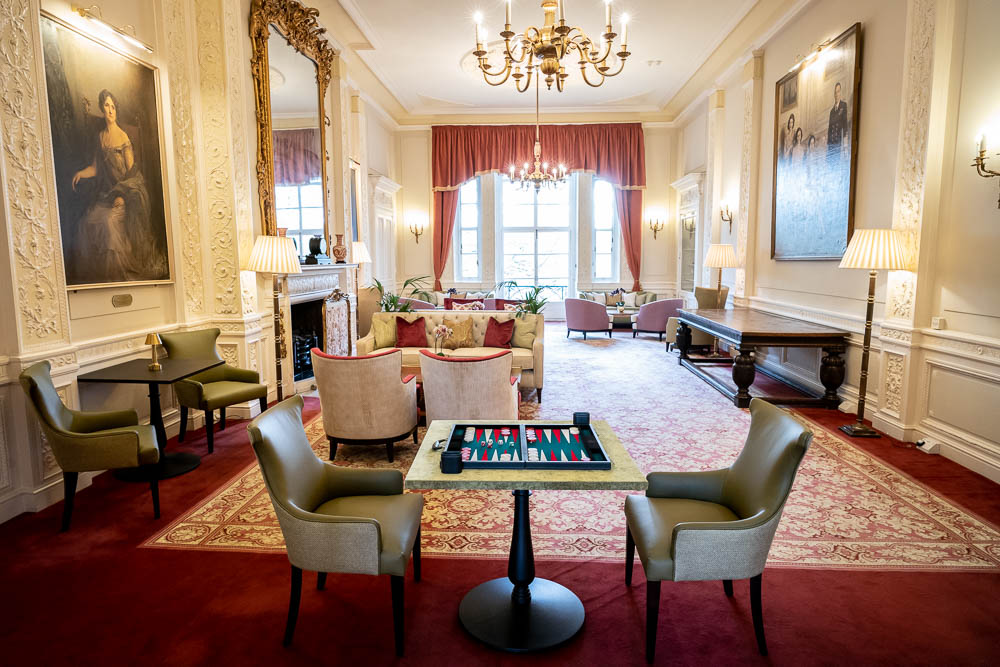 Drawing Room - r5fwdgc3vzr.jpg