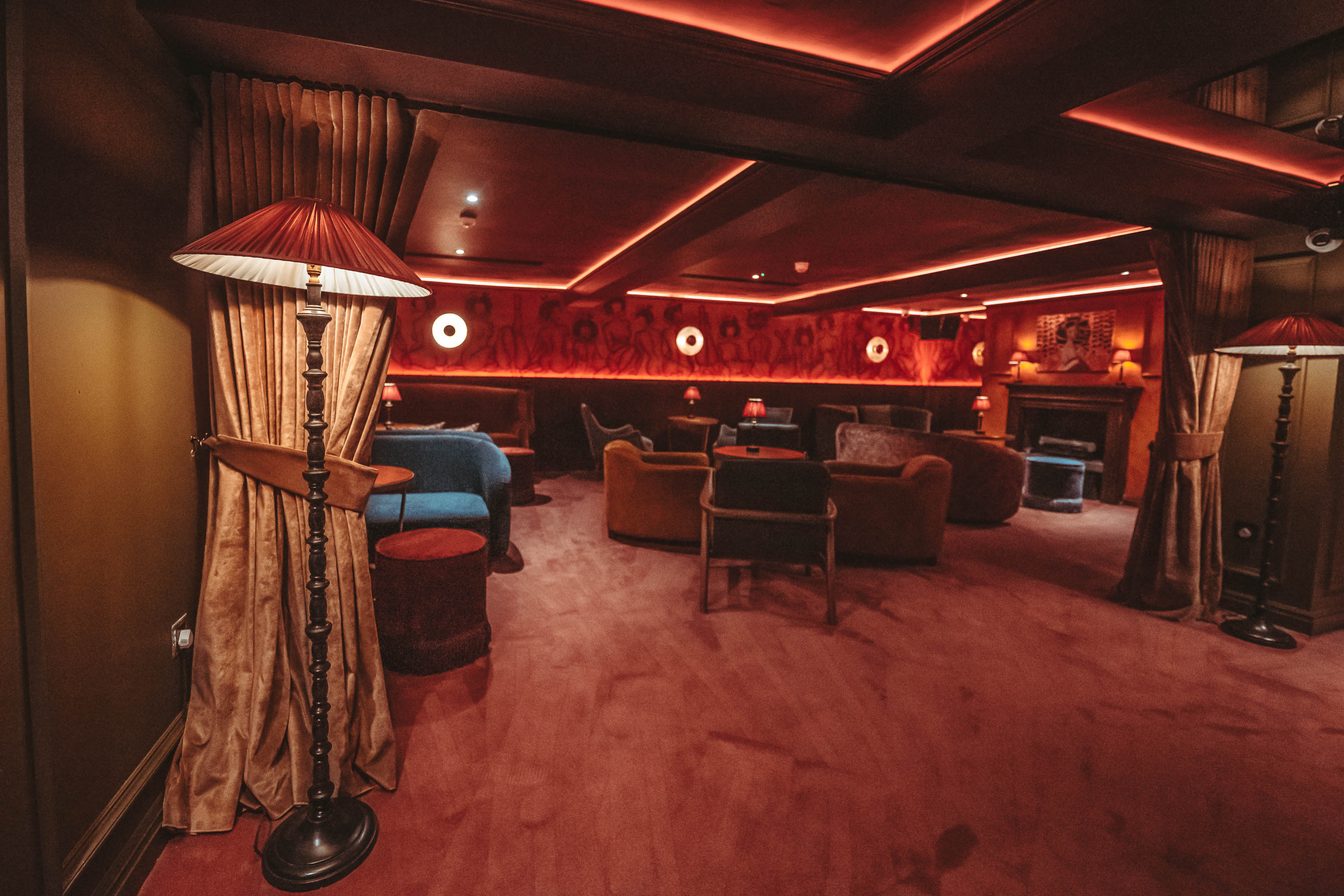 The Clubhouse - qdgefyed2tx.jpg