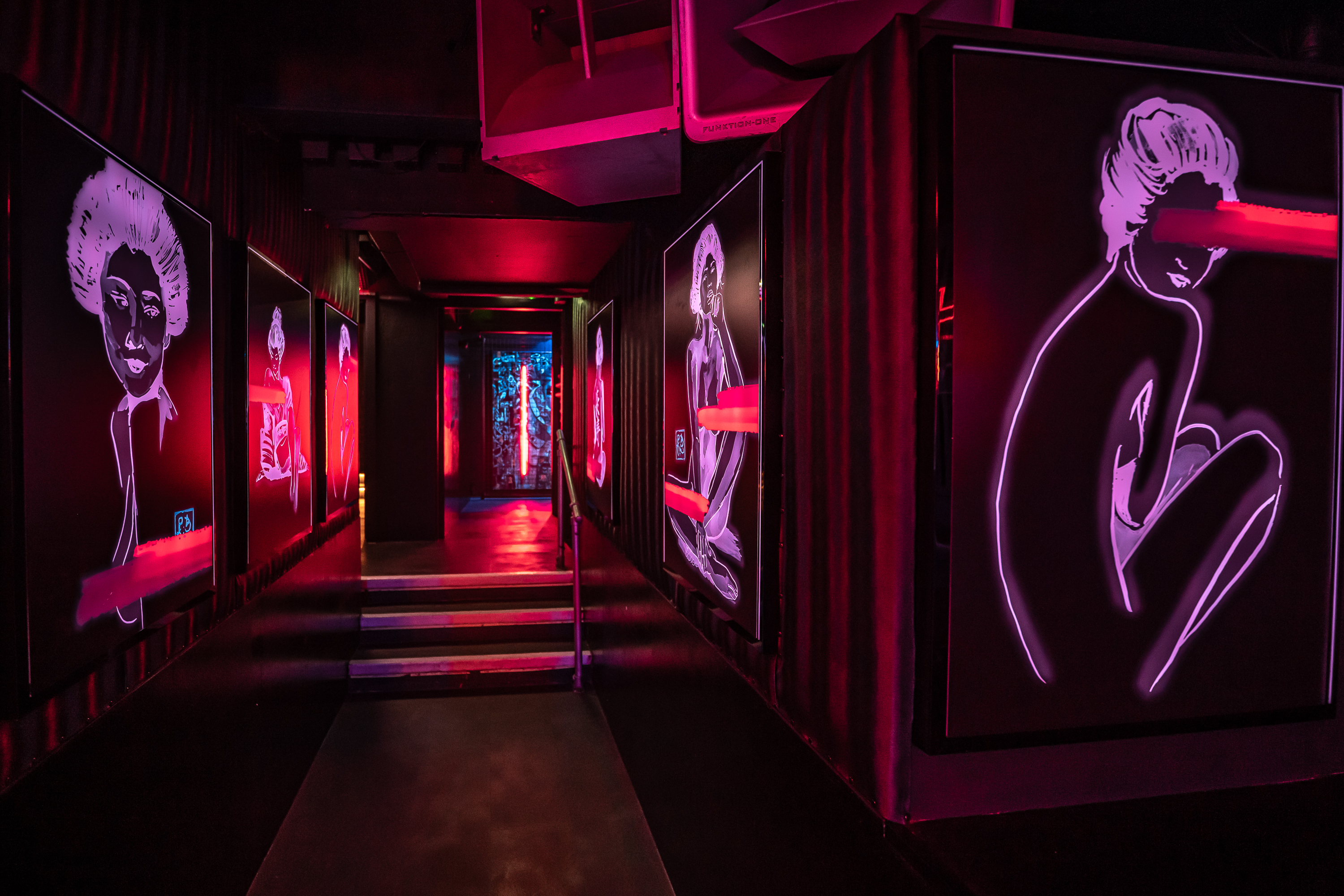 LVL Down - aenbaevbfcw.jpg