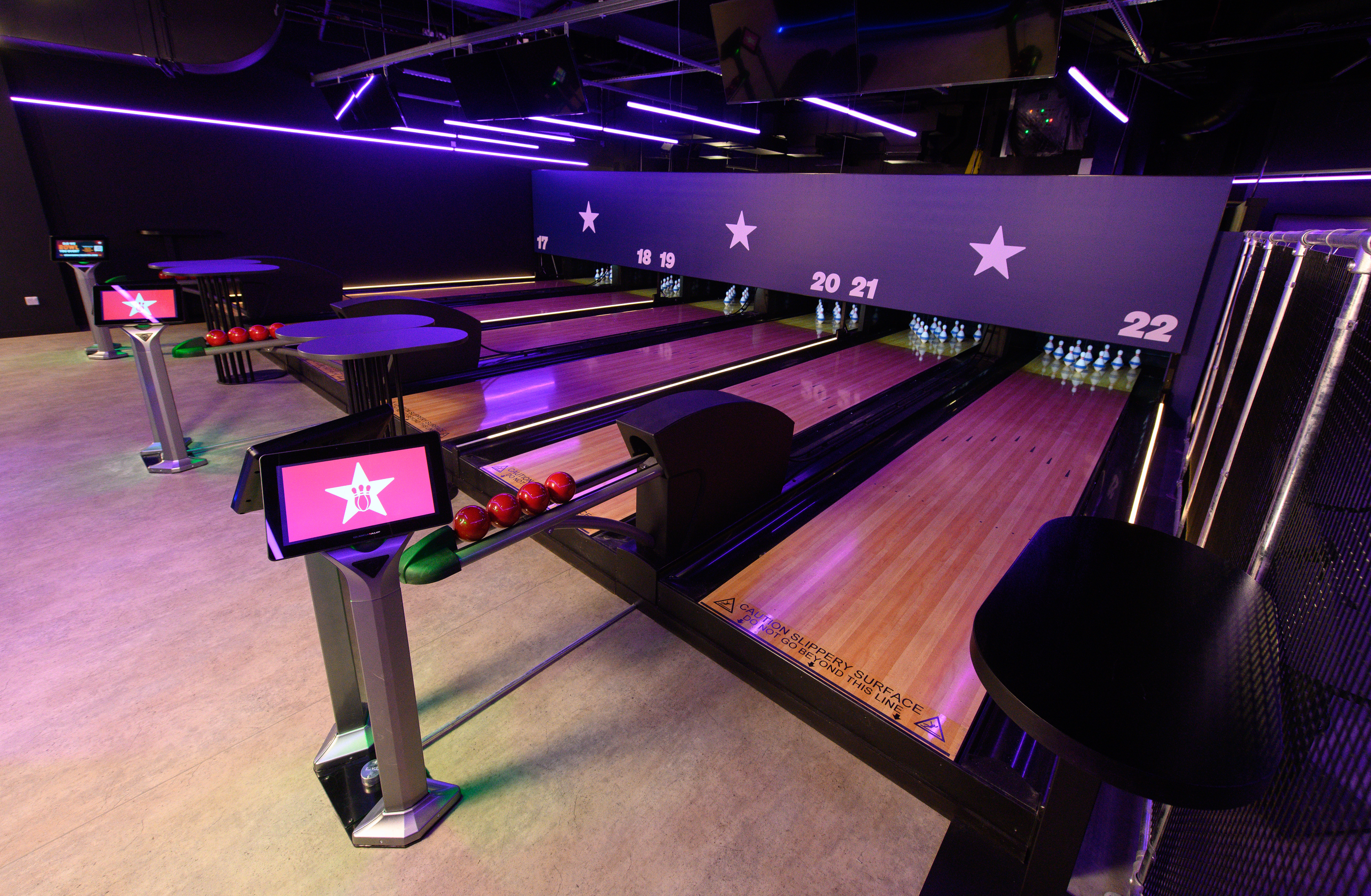 Duckpin Lounge - rgen2i4lxiz.jpg