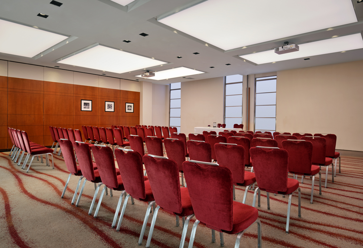 Edward Suite - 70128b52-2bbd-40fc-9fd2-107a705eb104.jpg