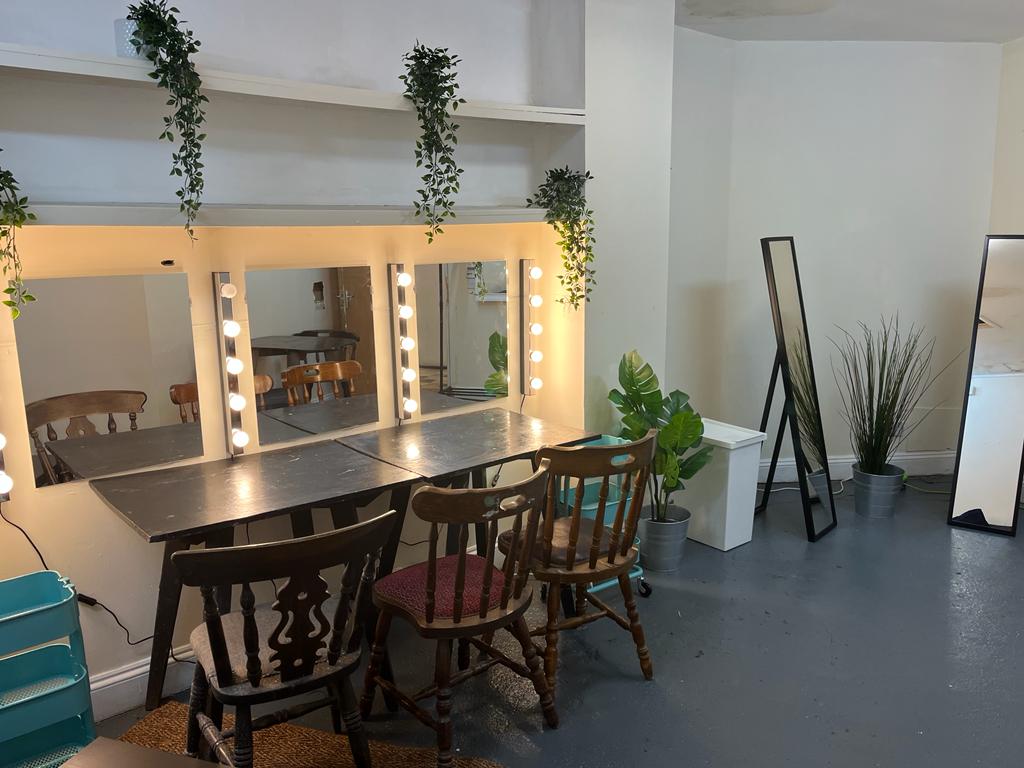 Unit 33 - 3vcsycn1352.jpeg