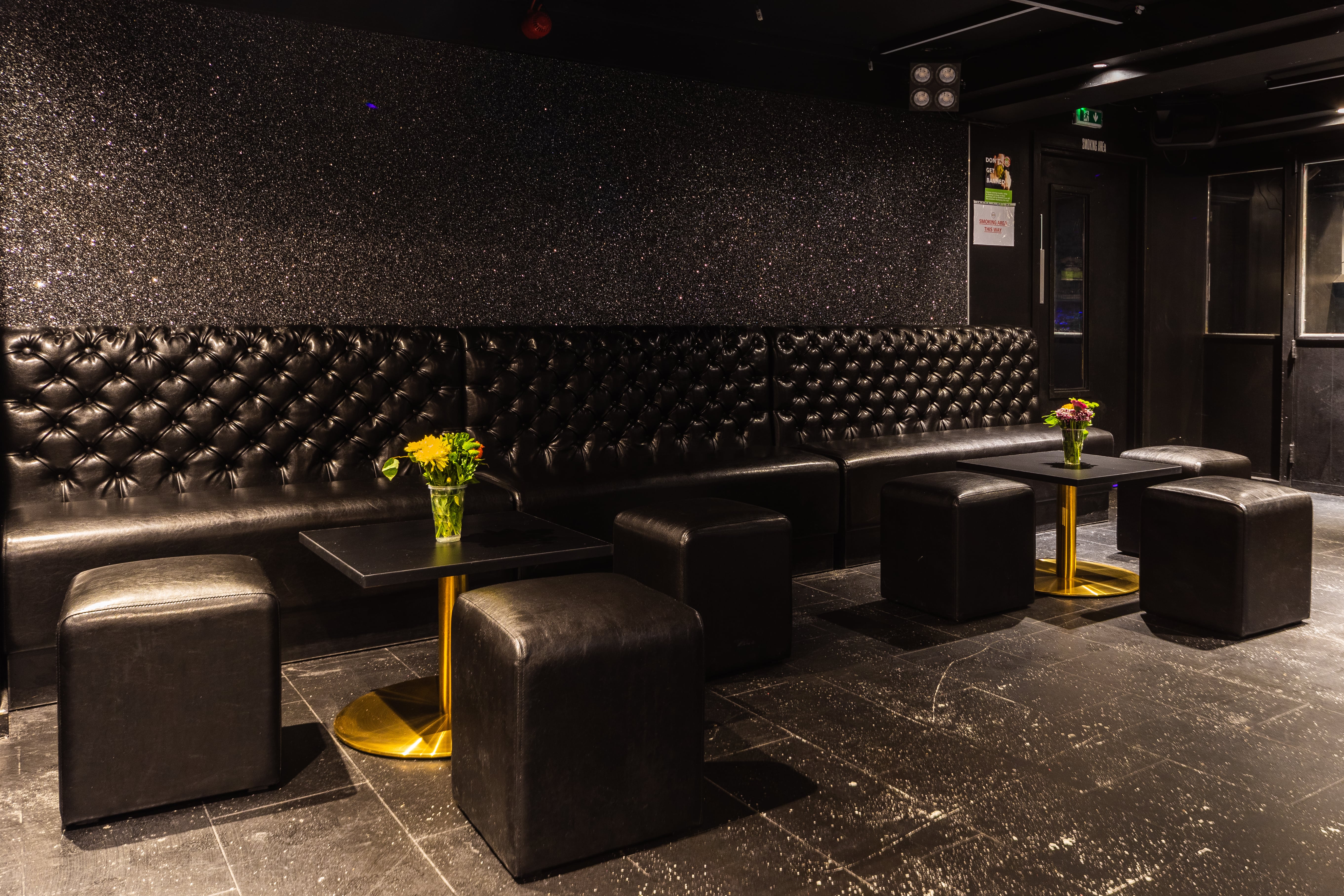 Main Room - fffck3zvun5.jpg