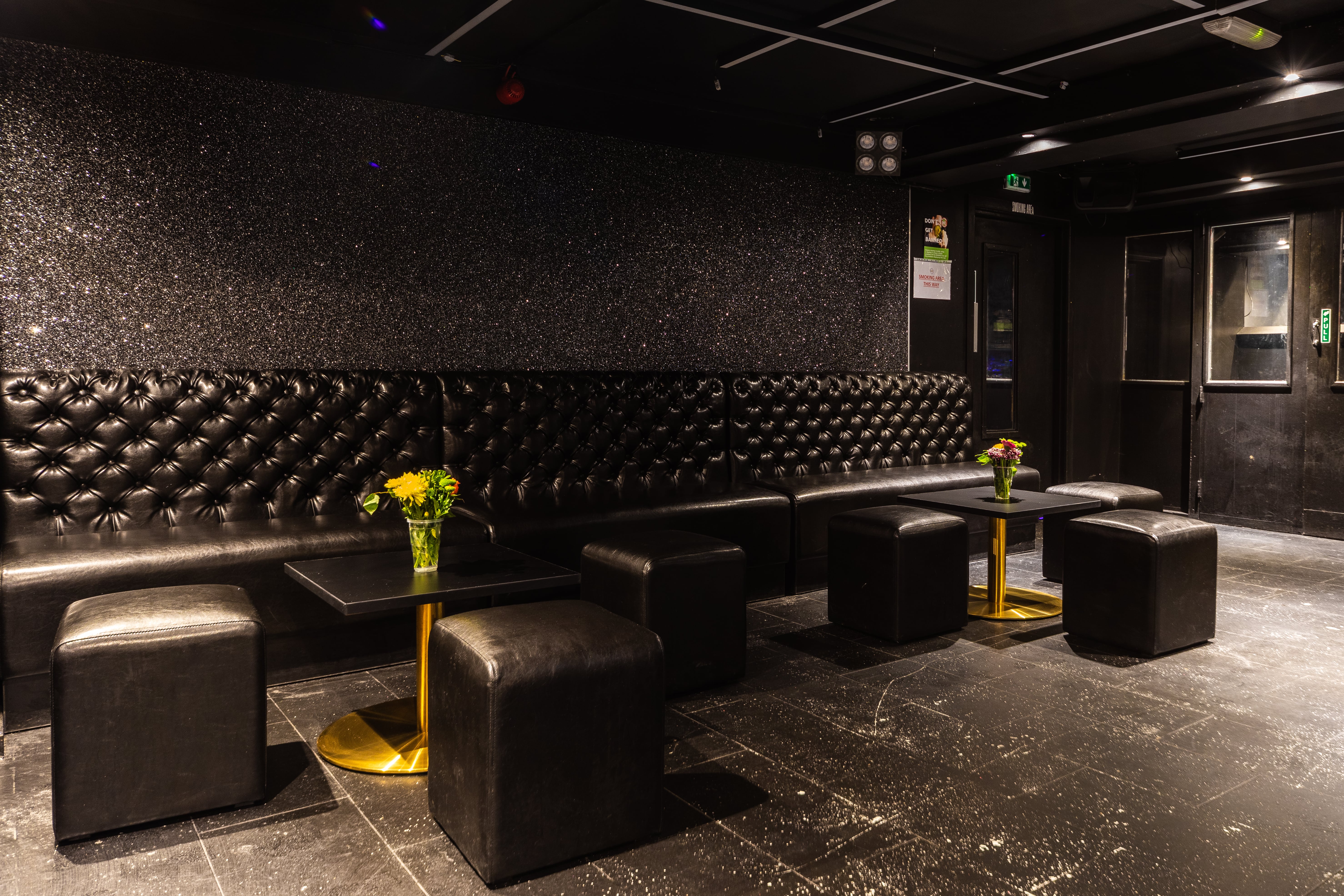 Main Room - zmj2jwrwfk4.jpg