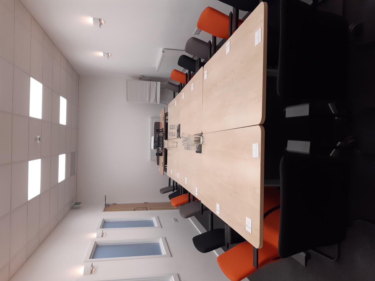 Boardroom - xzu0uh1dhof.jpg