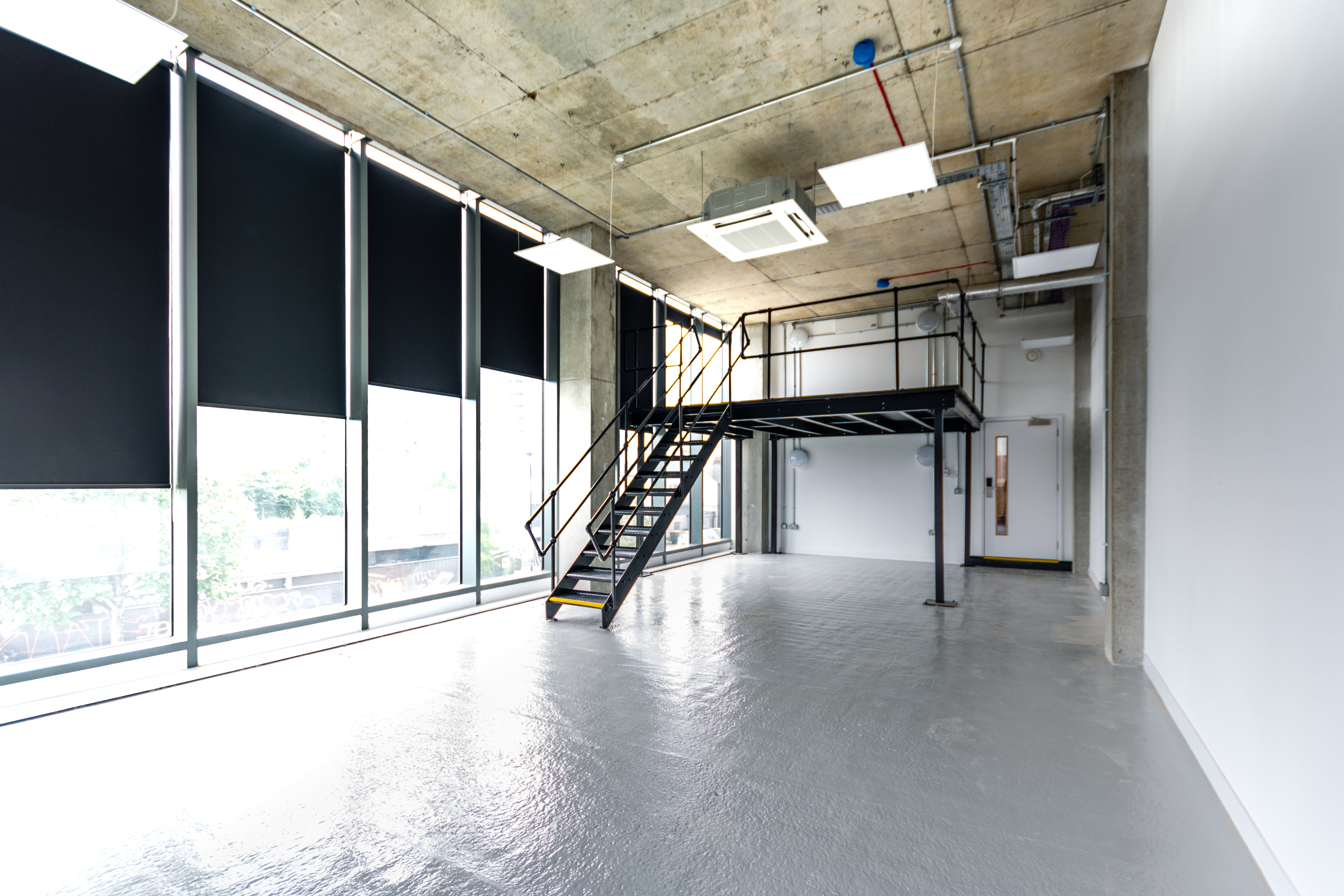 Creative Office Spaces - ywikywelvox.jpeg