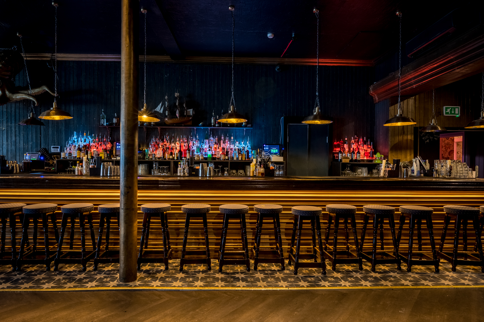 Whole Venue - acyjvxjjaaj.jpg