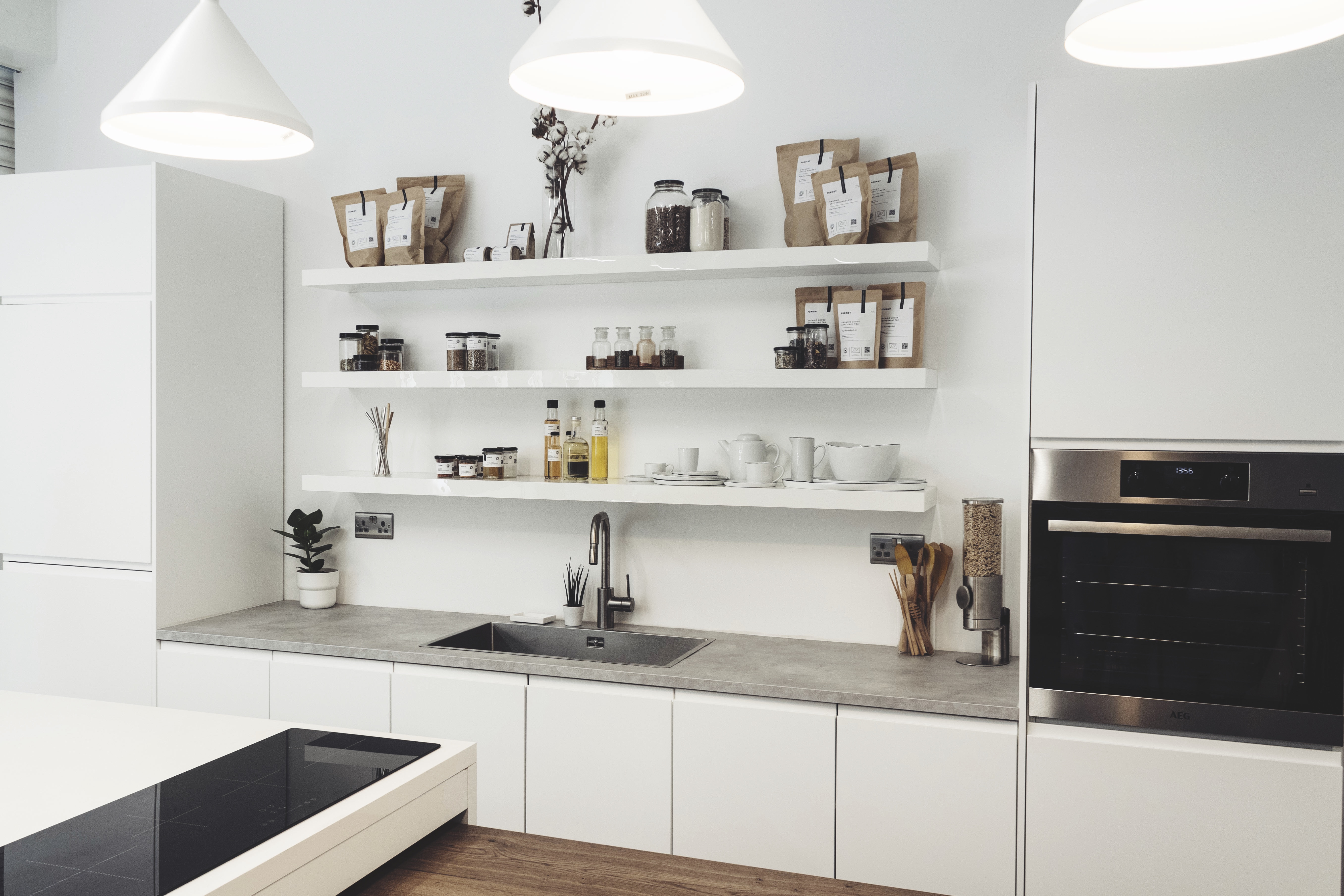 Studio - zlehmopptvj.jpg