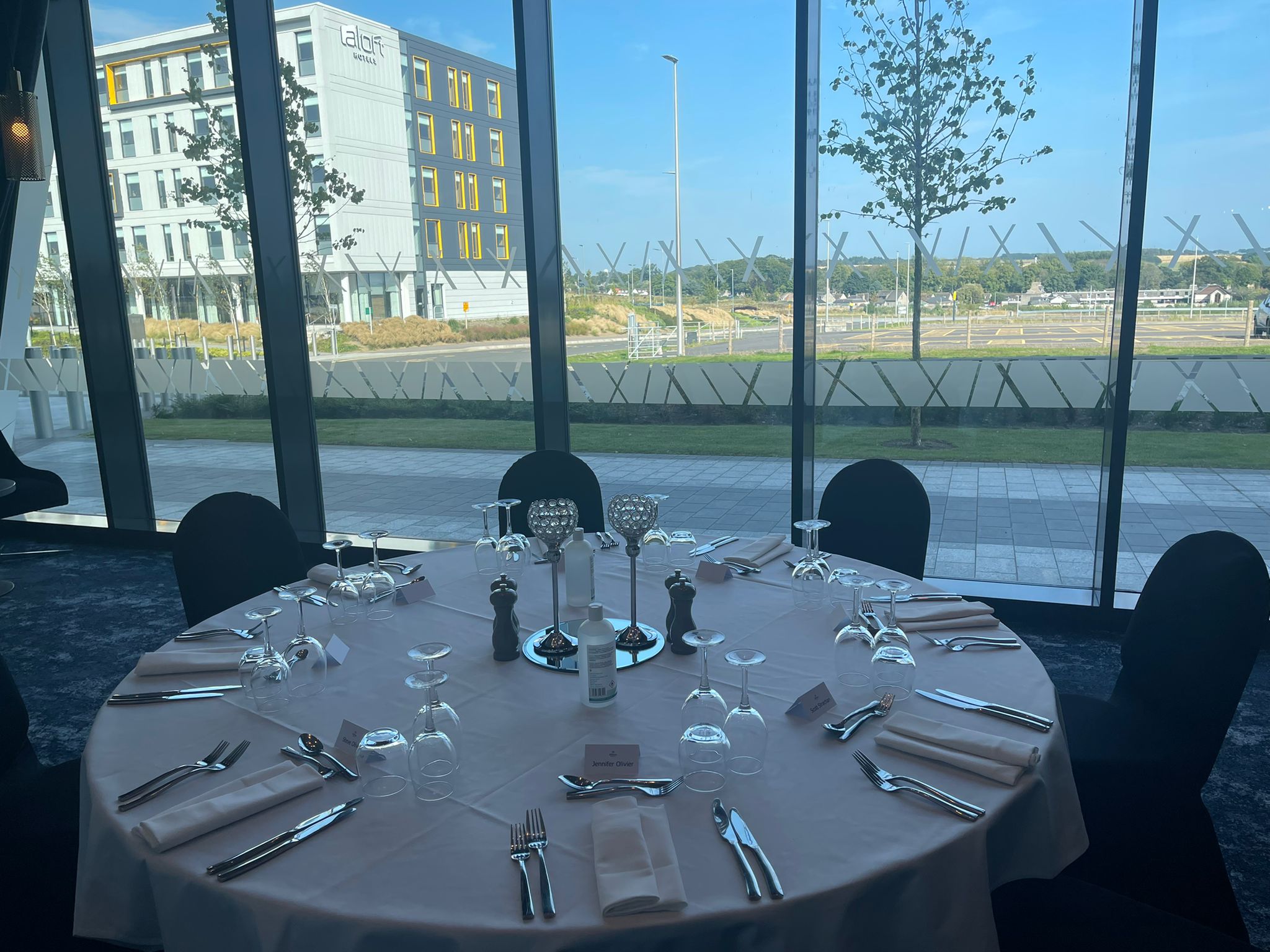 Kirkhill Suite at Hilton Aberdeen TECA, elegant round table for corporate events.