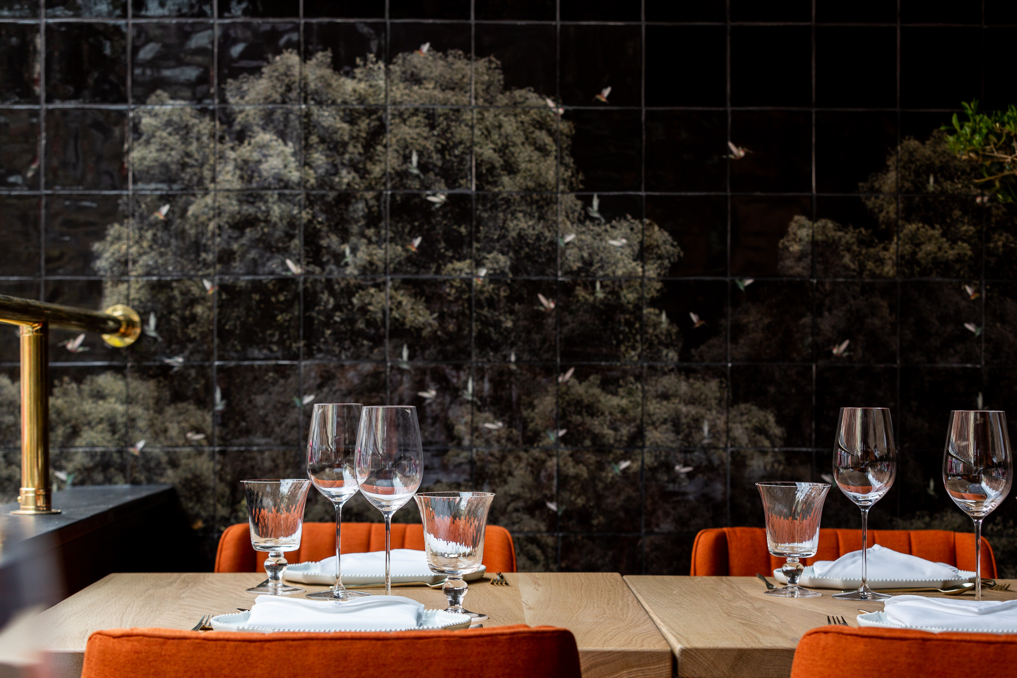 Elegant dining setup in Bird Room, Arros QD, ideal for upscale events and gatherings.