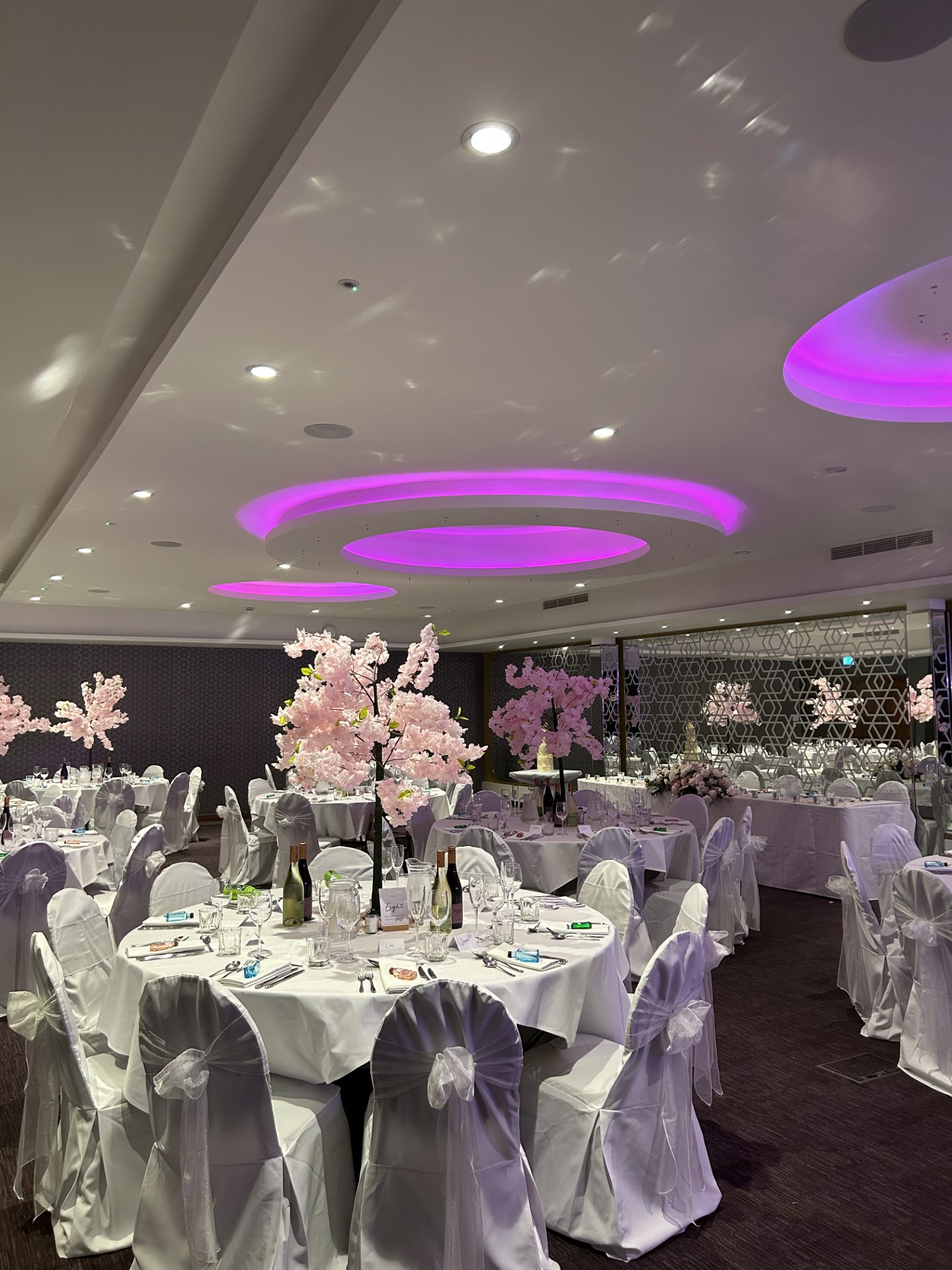 The Raeburn - 4tcgjzfjhrj.jpg