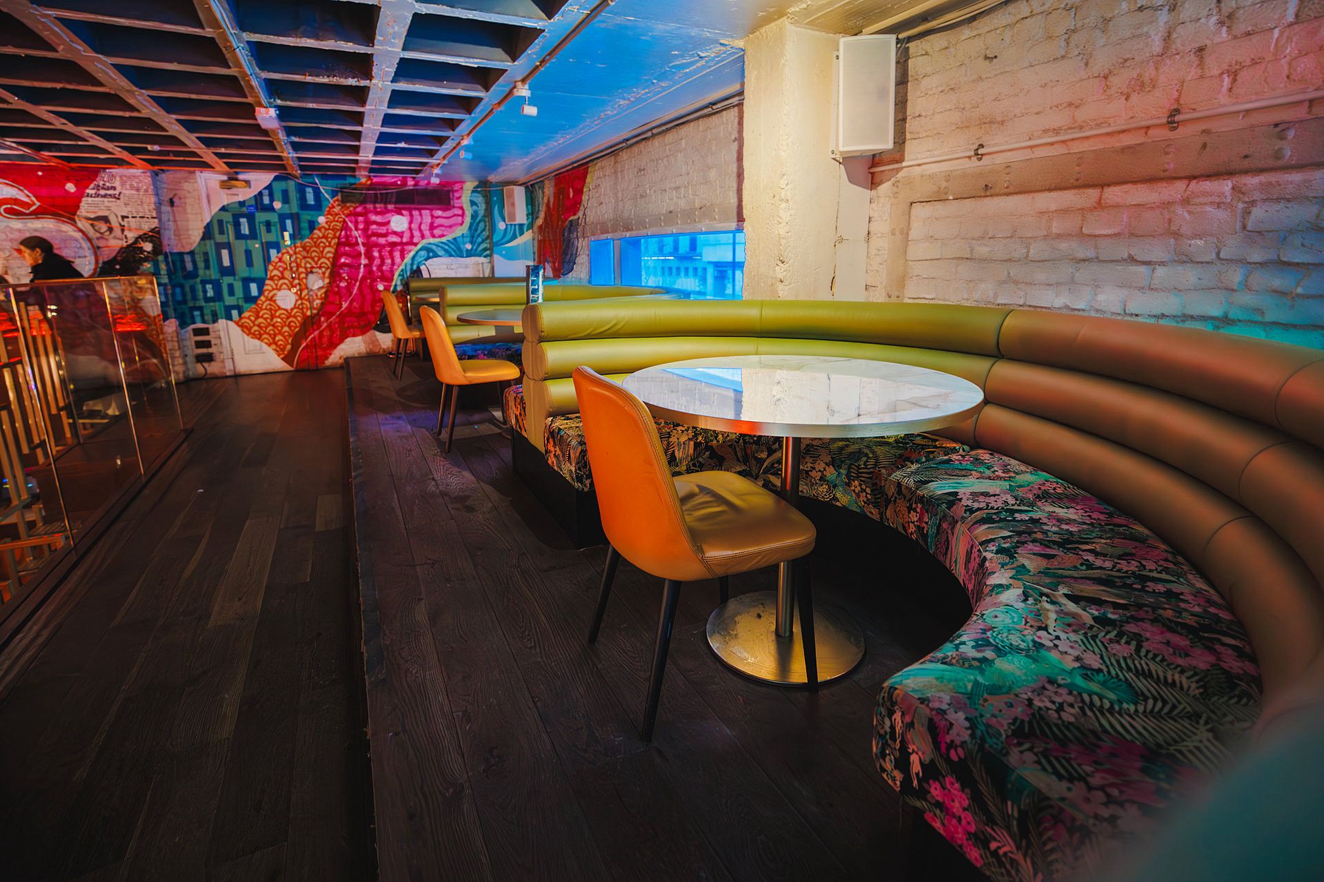 Vibrant meeting space with colorful decor at Mezzanine, BLVD Spinningfields for events.