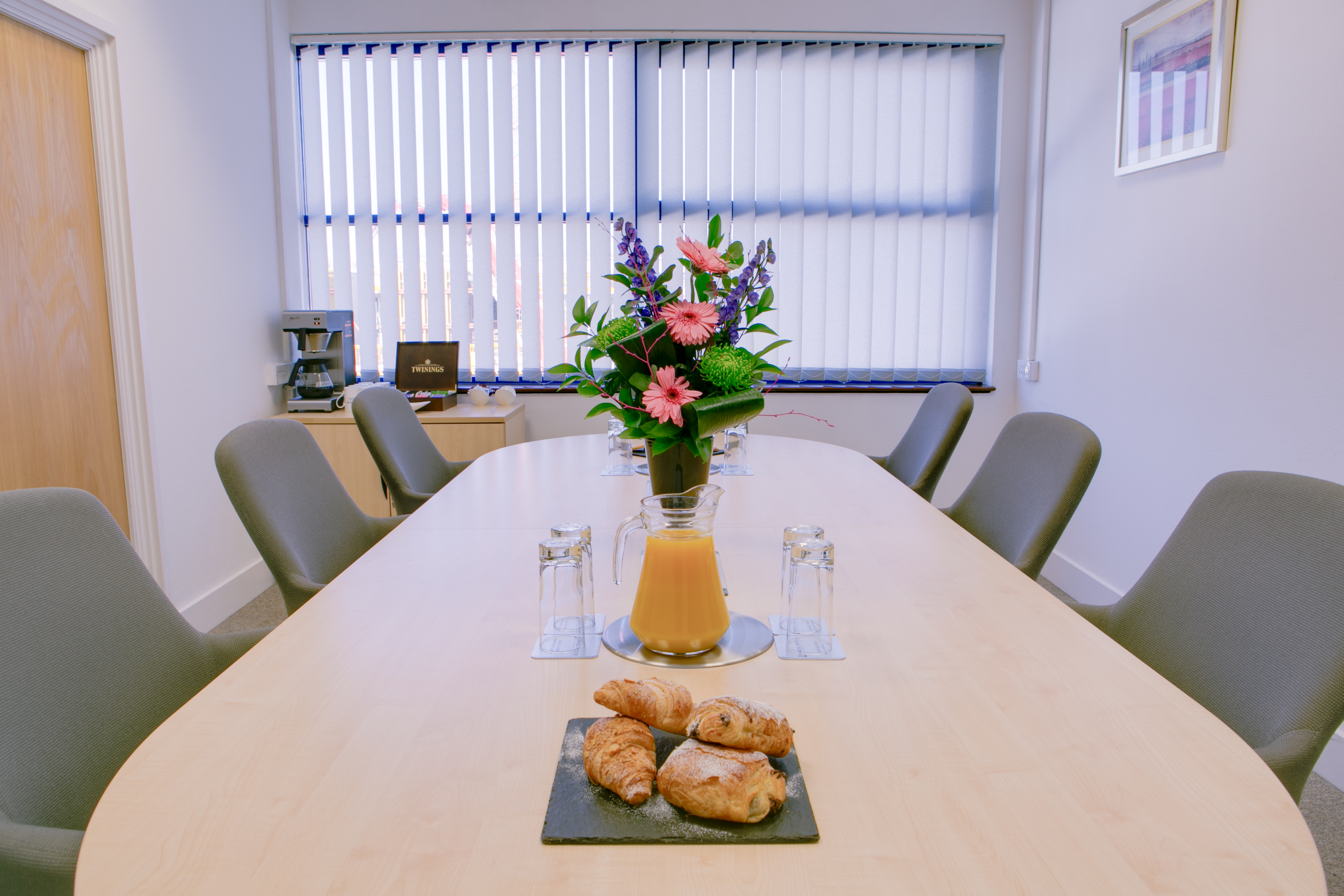 King Henry - 4dff2s5f1nq.jpg