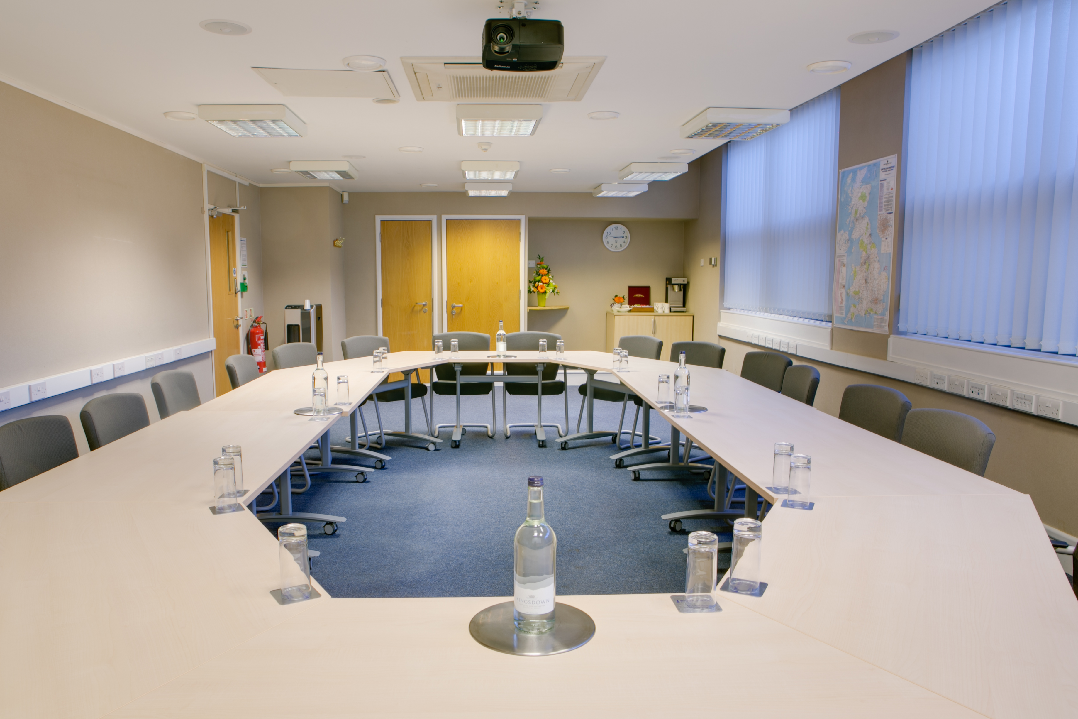 King George - 1ucqquyuxij.jpg