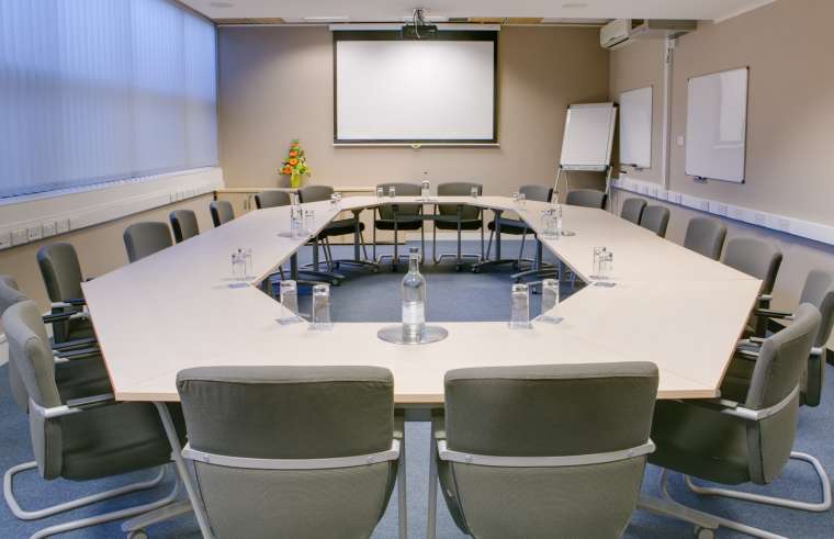 King George - y3lc1dvuvcg.jpg