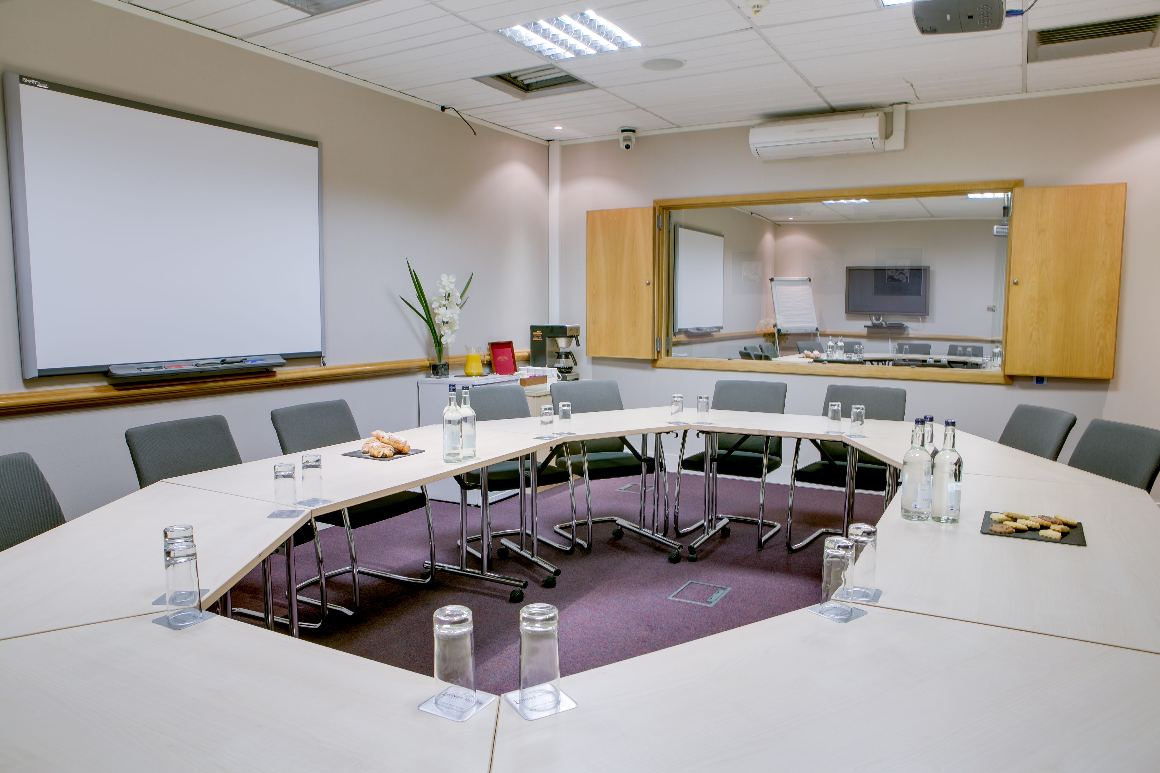 King James - zpmnhs5jrpp.jpg