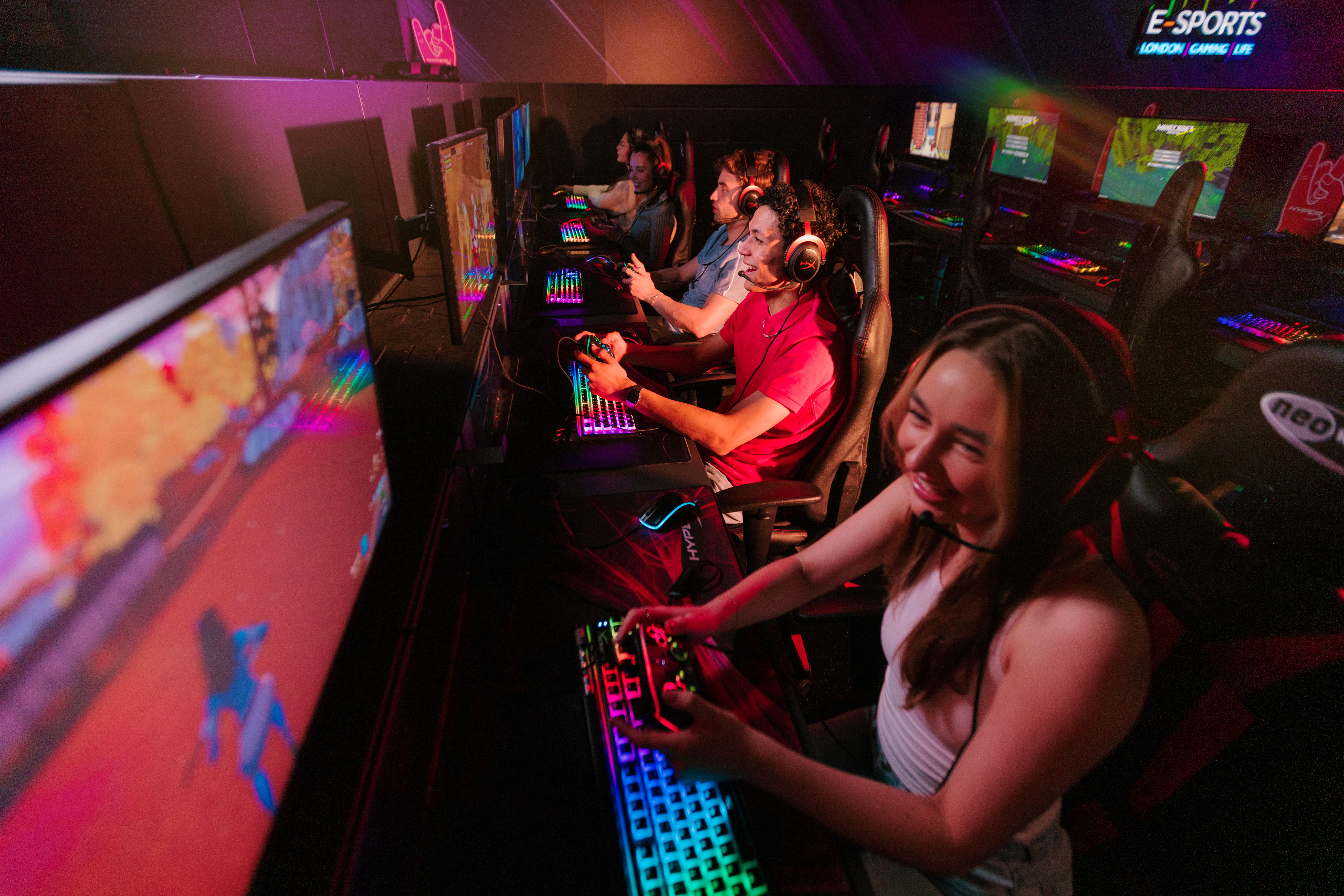 Gravity Wandsworth - mjbpxxsaa1r.jpg