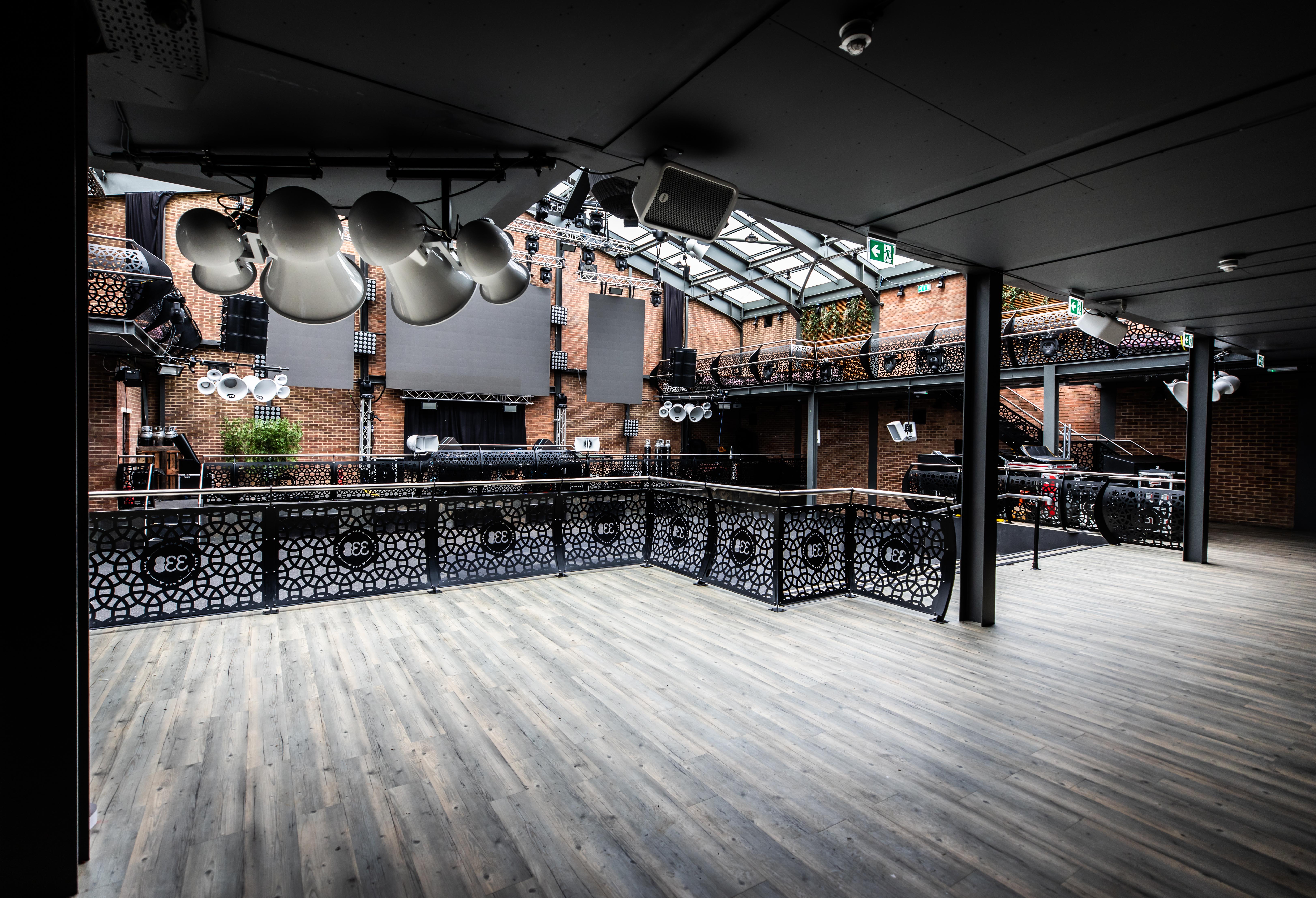 Terrace at Studio 338: industrial event space with natural light for meetings and gatherings.