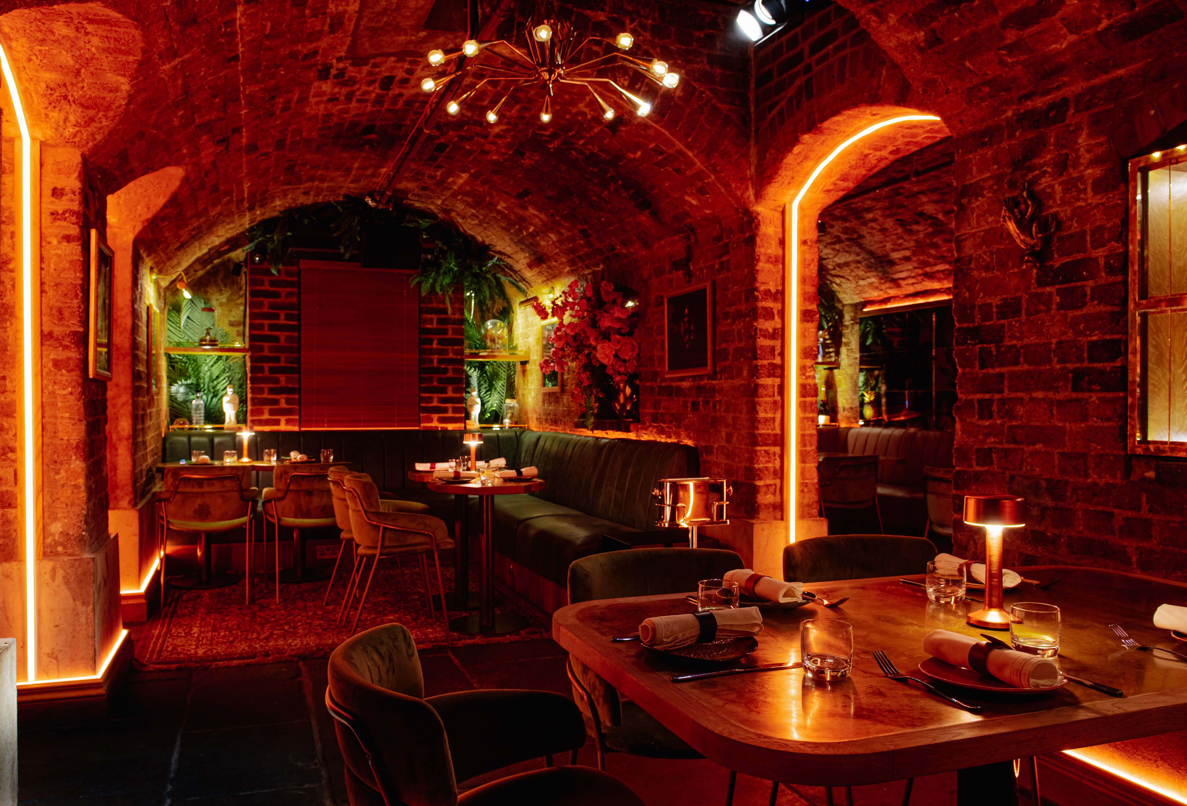 Intimate Cache Cache restaurant with warm lighting, perfect for private events and gatherings.