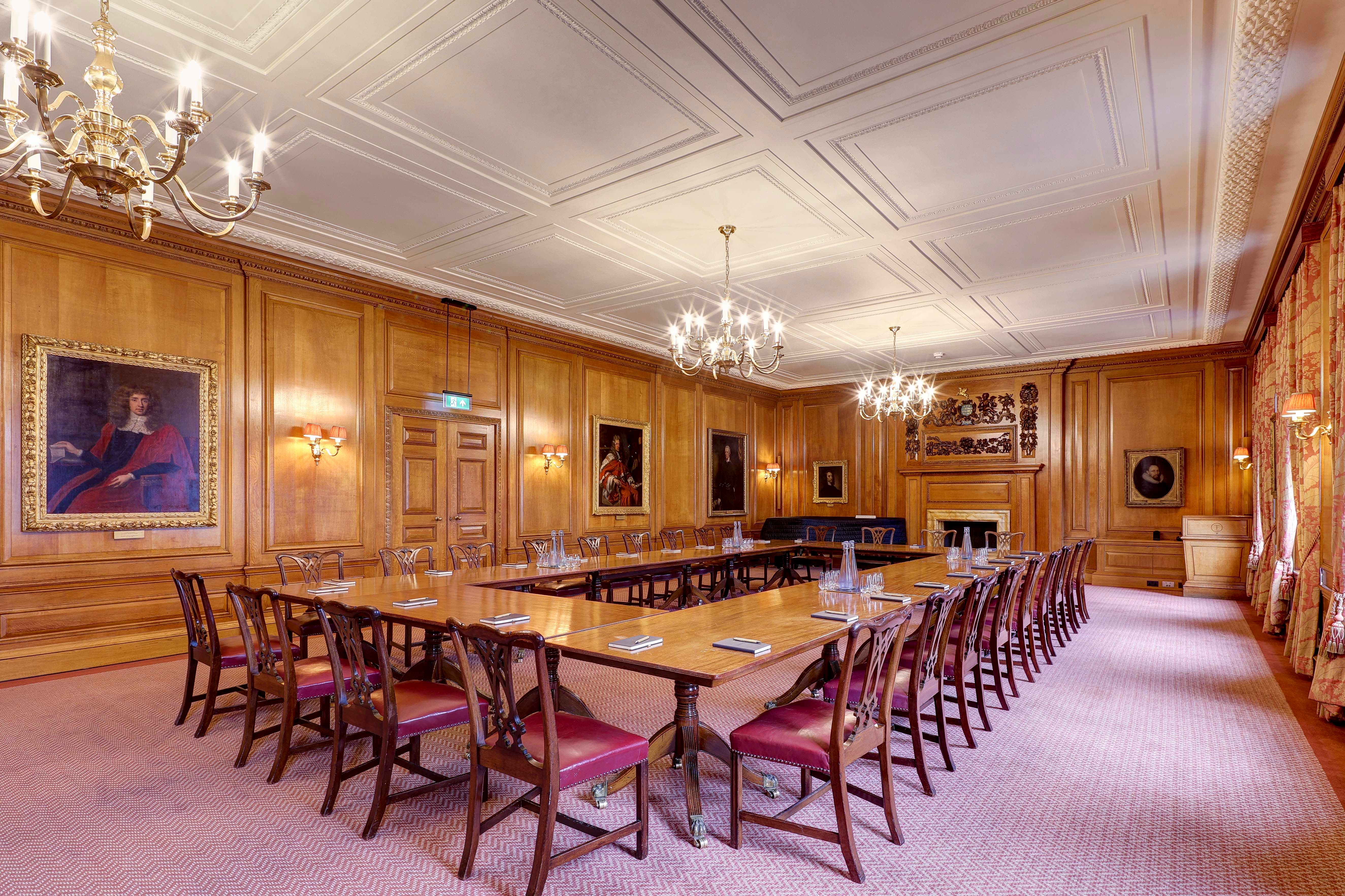 Inner Temple Parliament Chamber U-shape boardroom for executive meetings and corporate events.