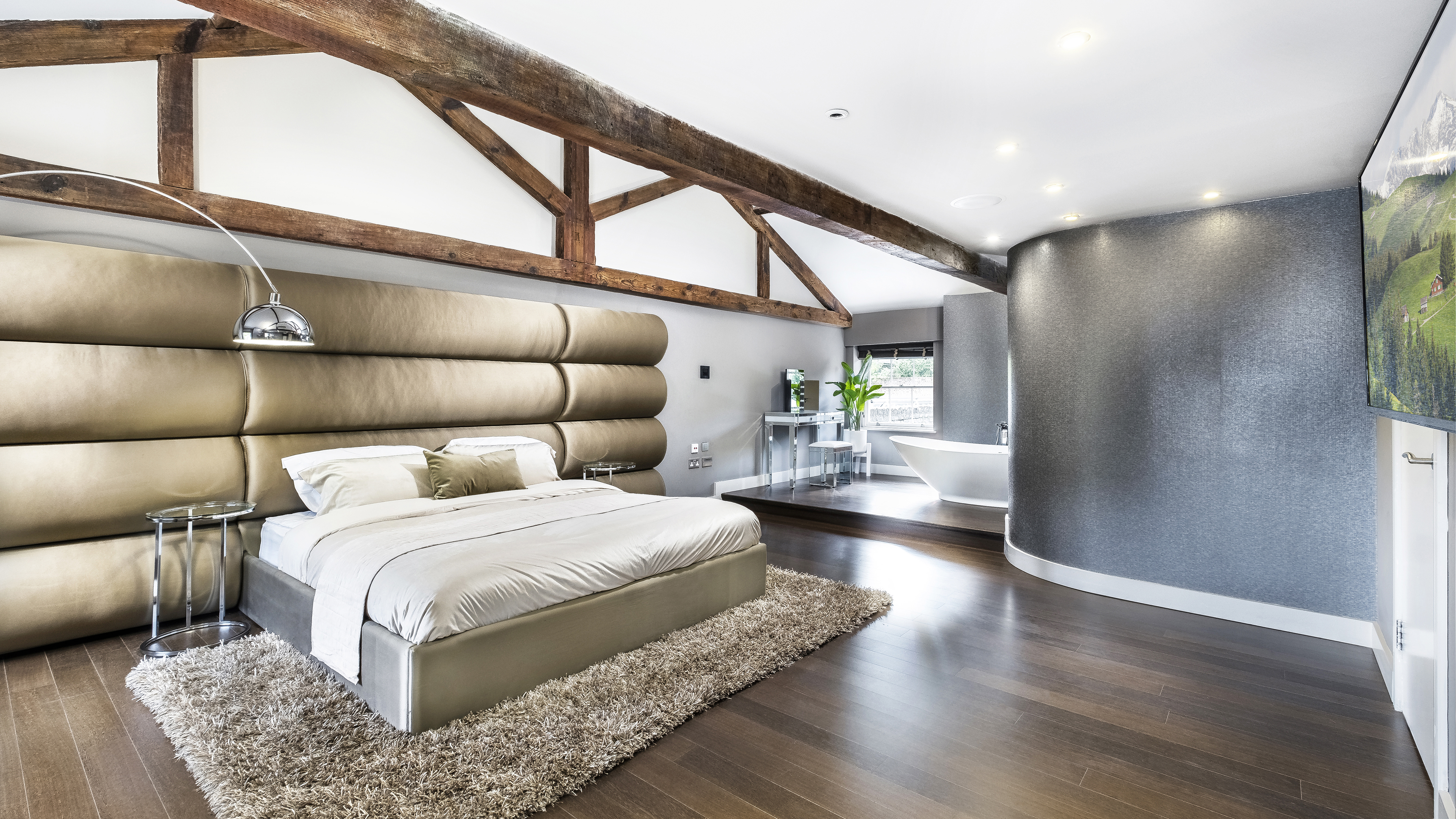 Stylish hotel room at Foots Cray Mansion, ideal for VIP events and conferences.