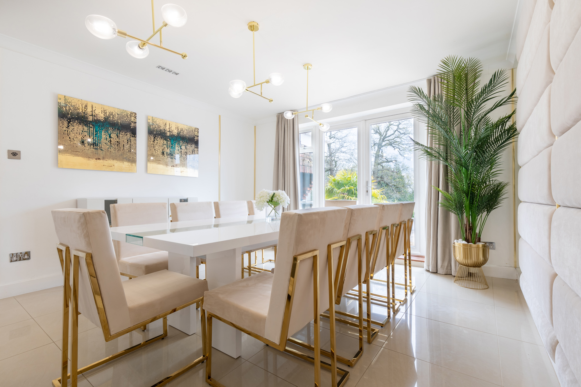 The Villa Mansion Shoots - huxbin5wsuy.jpg