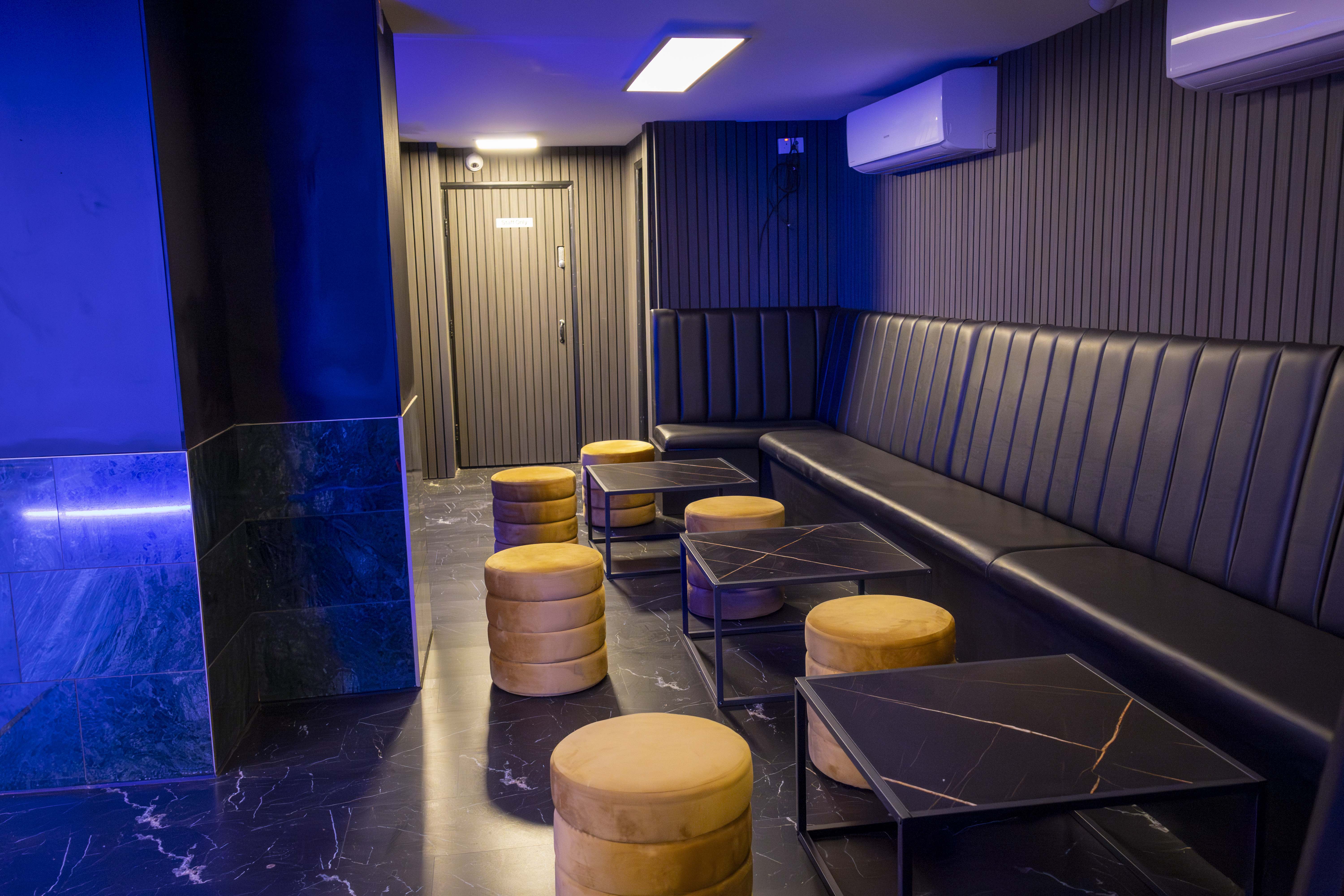 Modern lounge in Basement 144, perfect for networking events and intimate meetings.