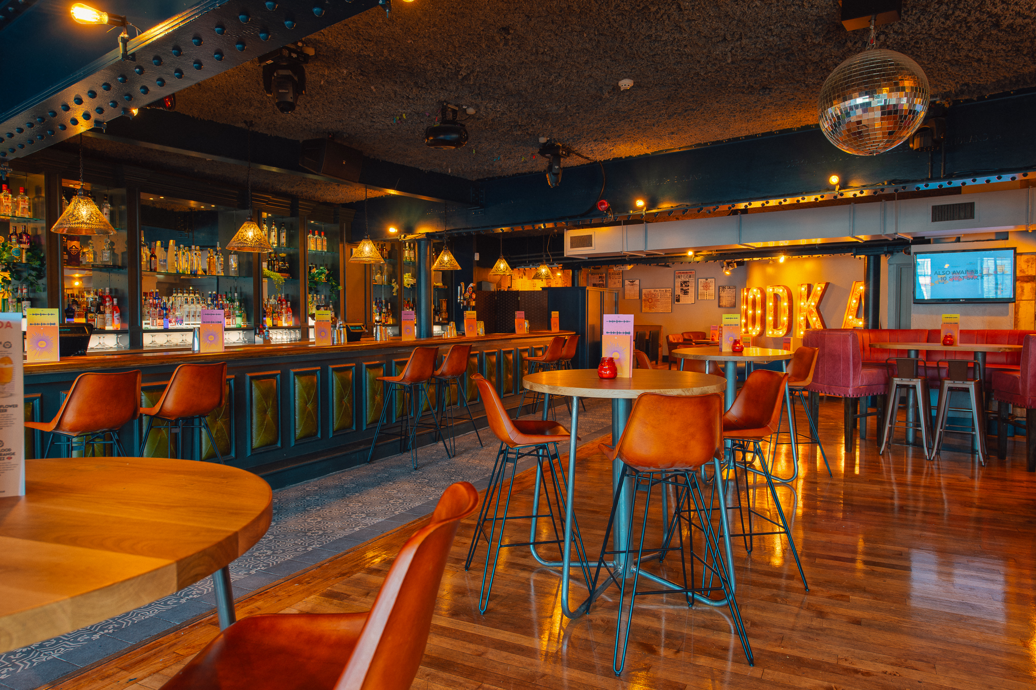 The Clubroom  - 4k1a3ujbxow.jpg